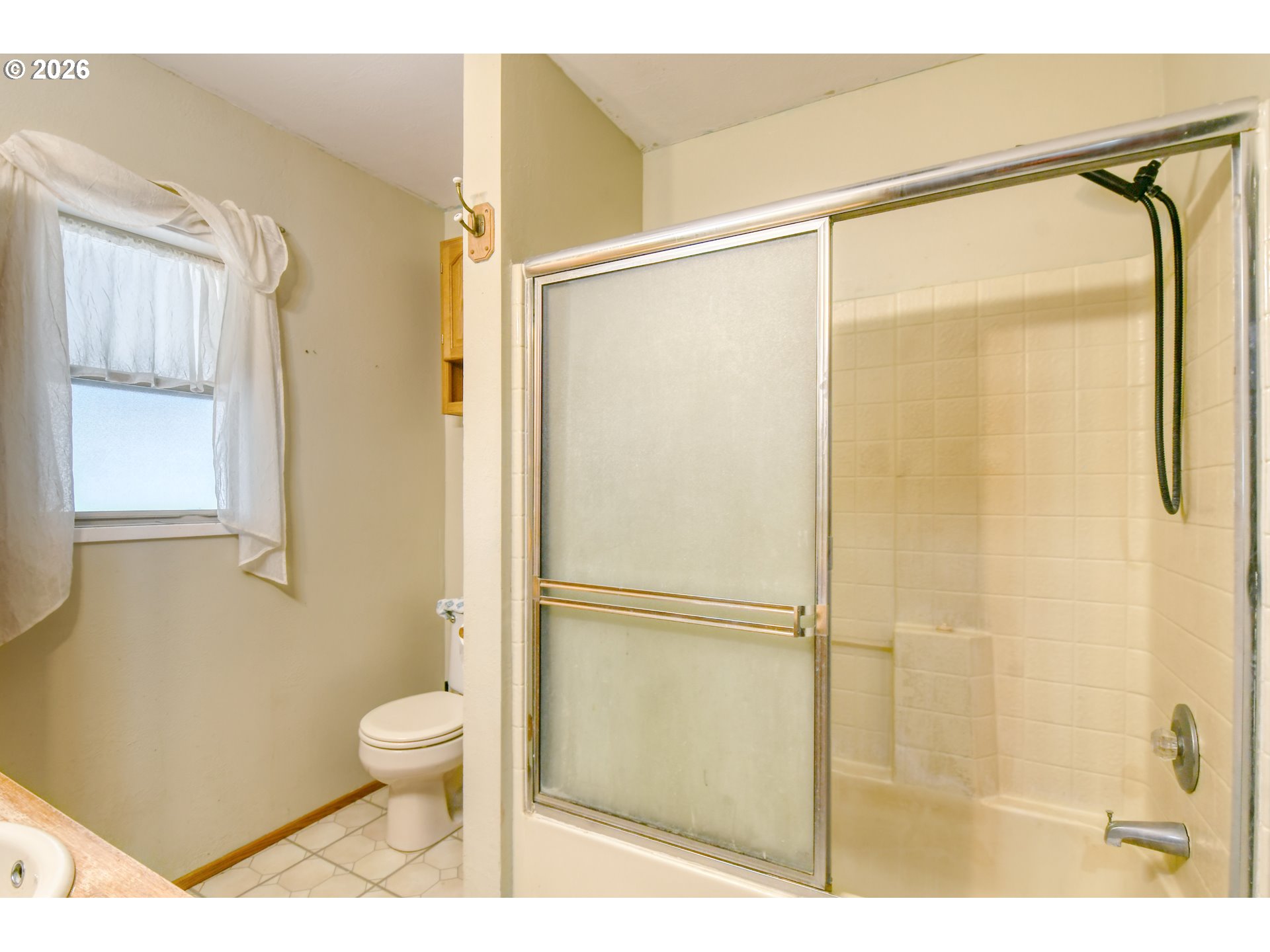 415 Van Buren St Property Photo 16