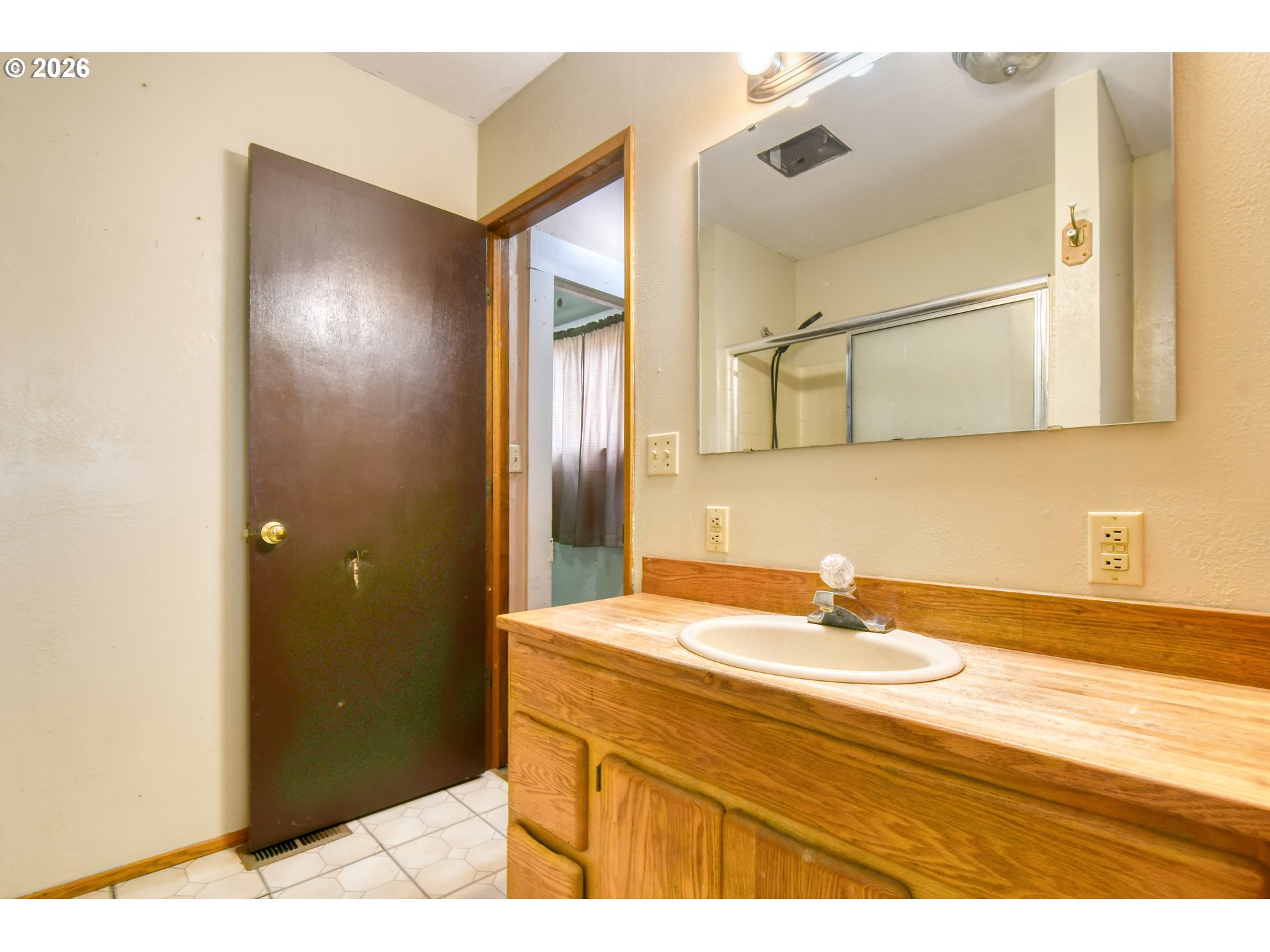 415 Van Buren St Property Photo 17