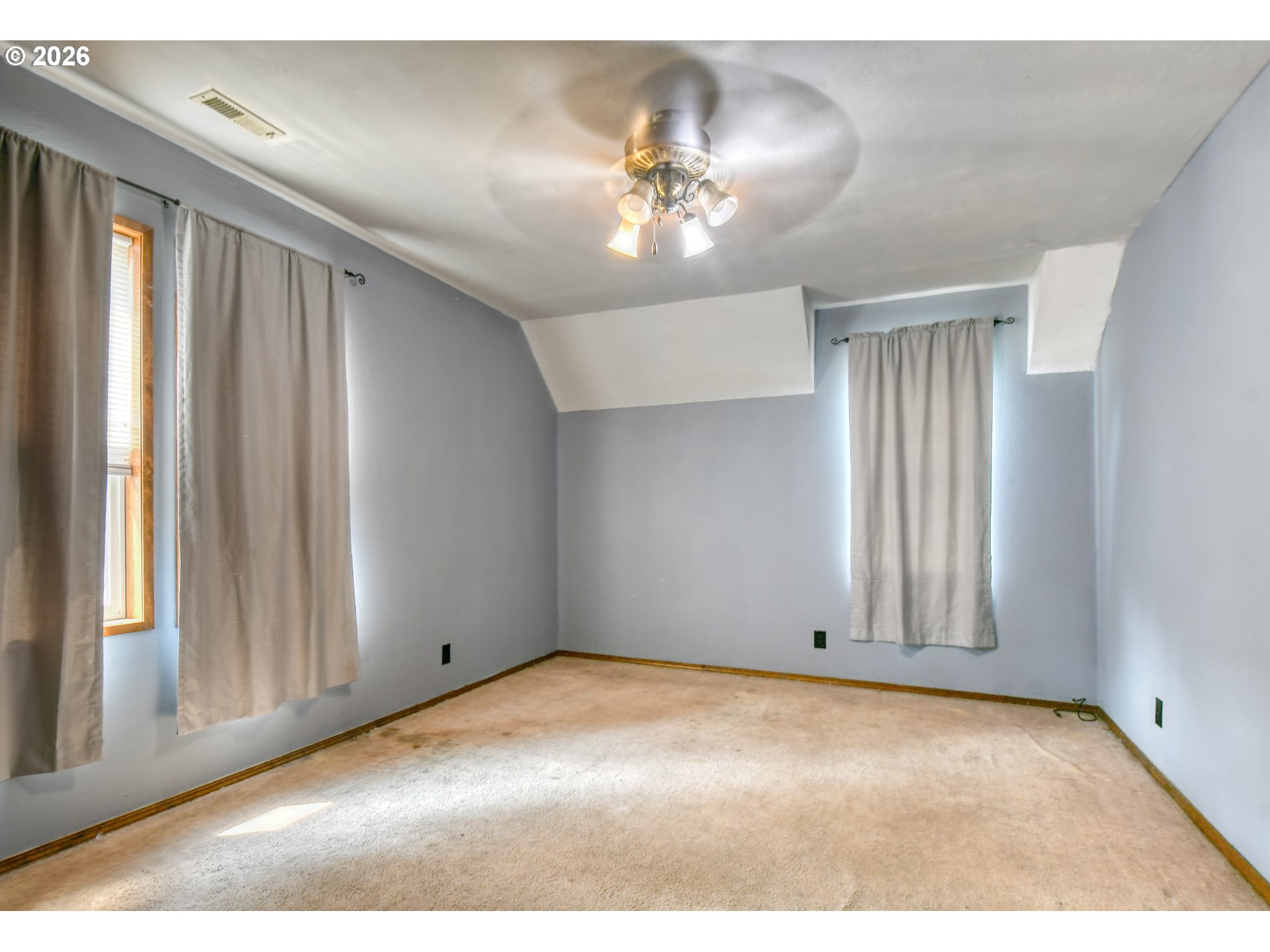 415 Van Buren St Property Photo 19