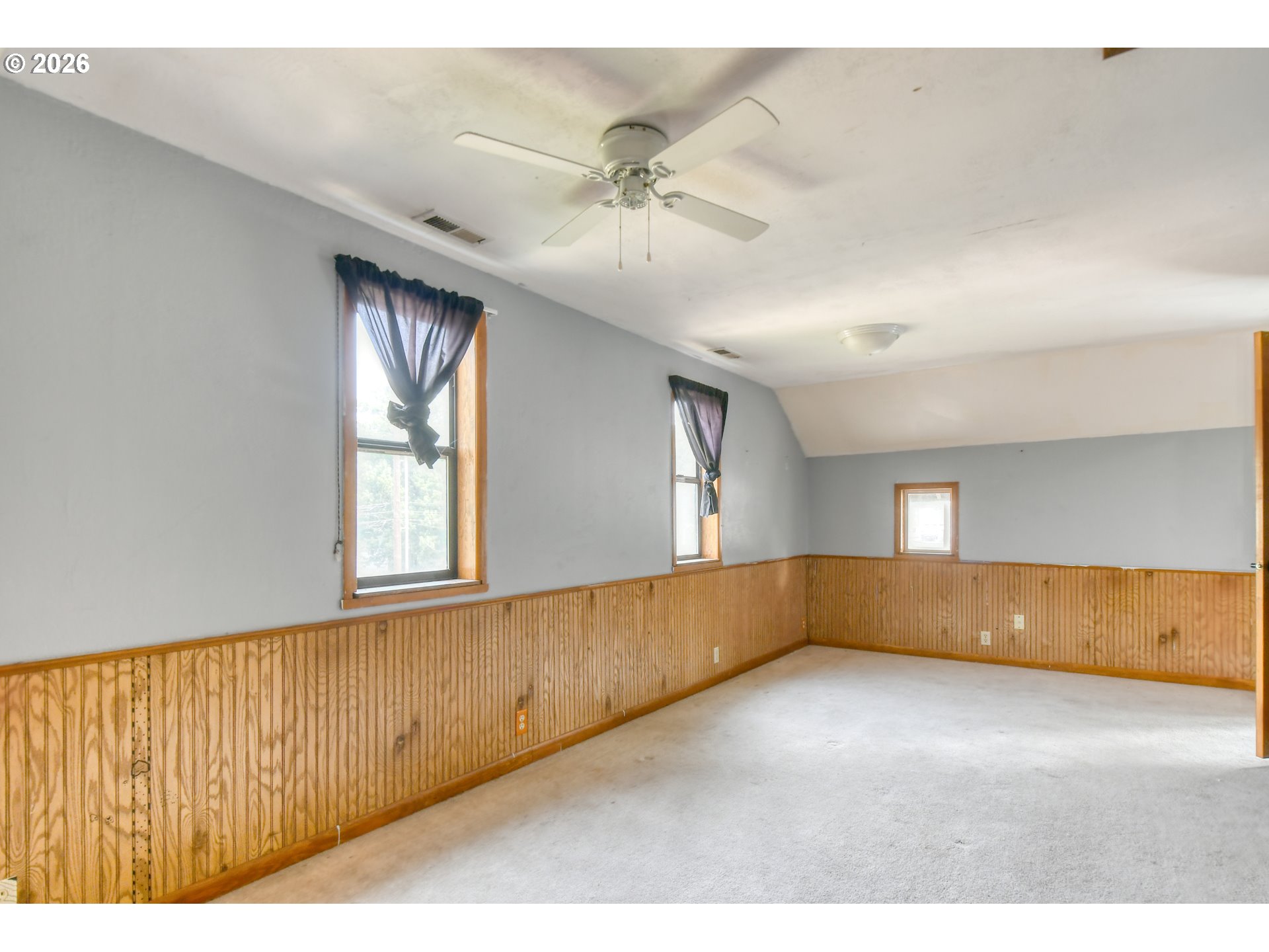 415 Van Buren St Property Photo 27
