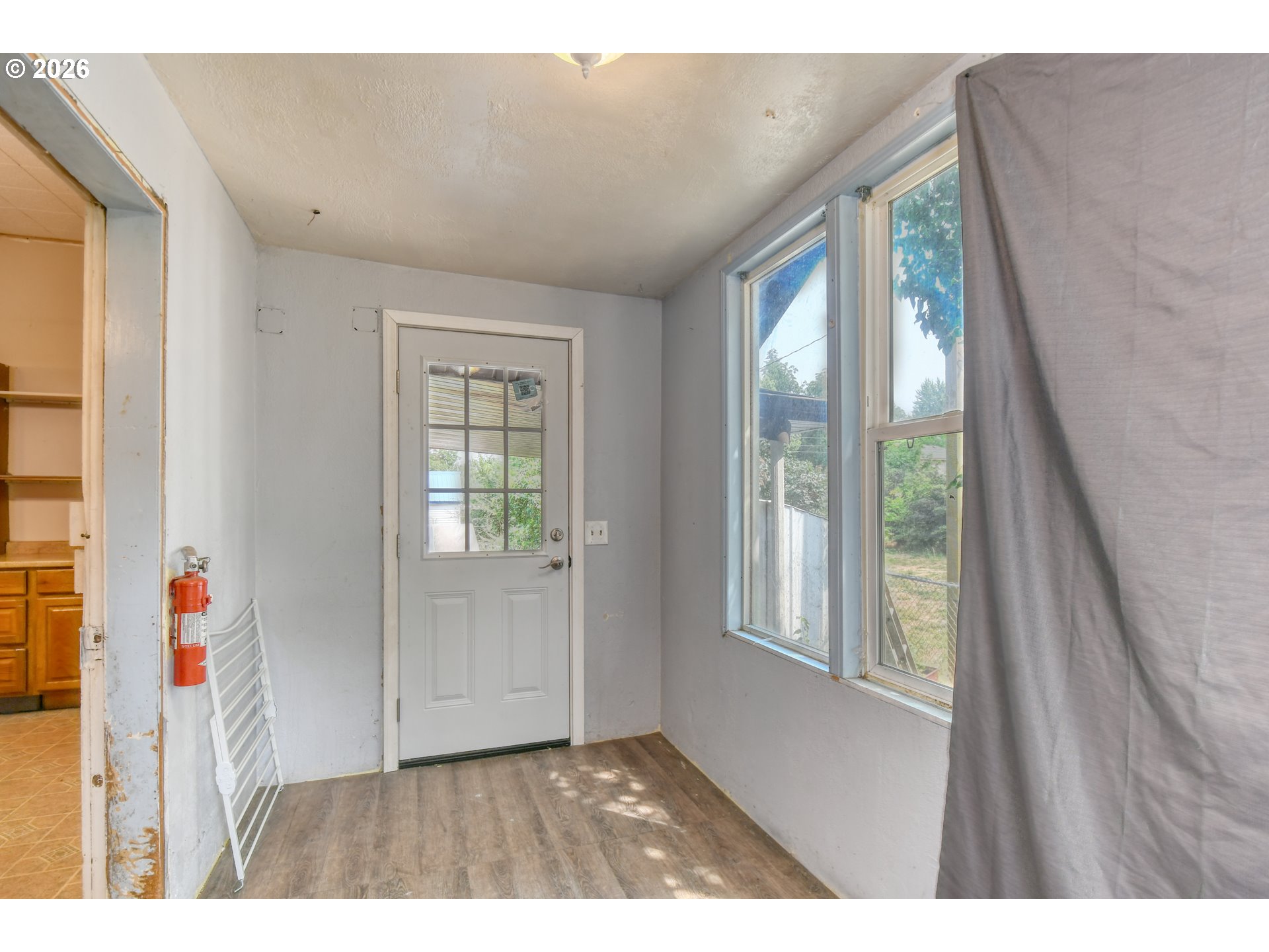 415 Van Buren St Property Photo 28