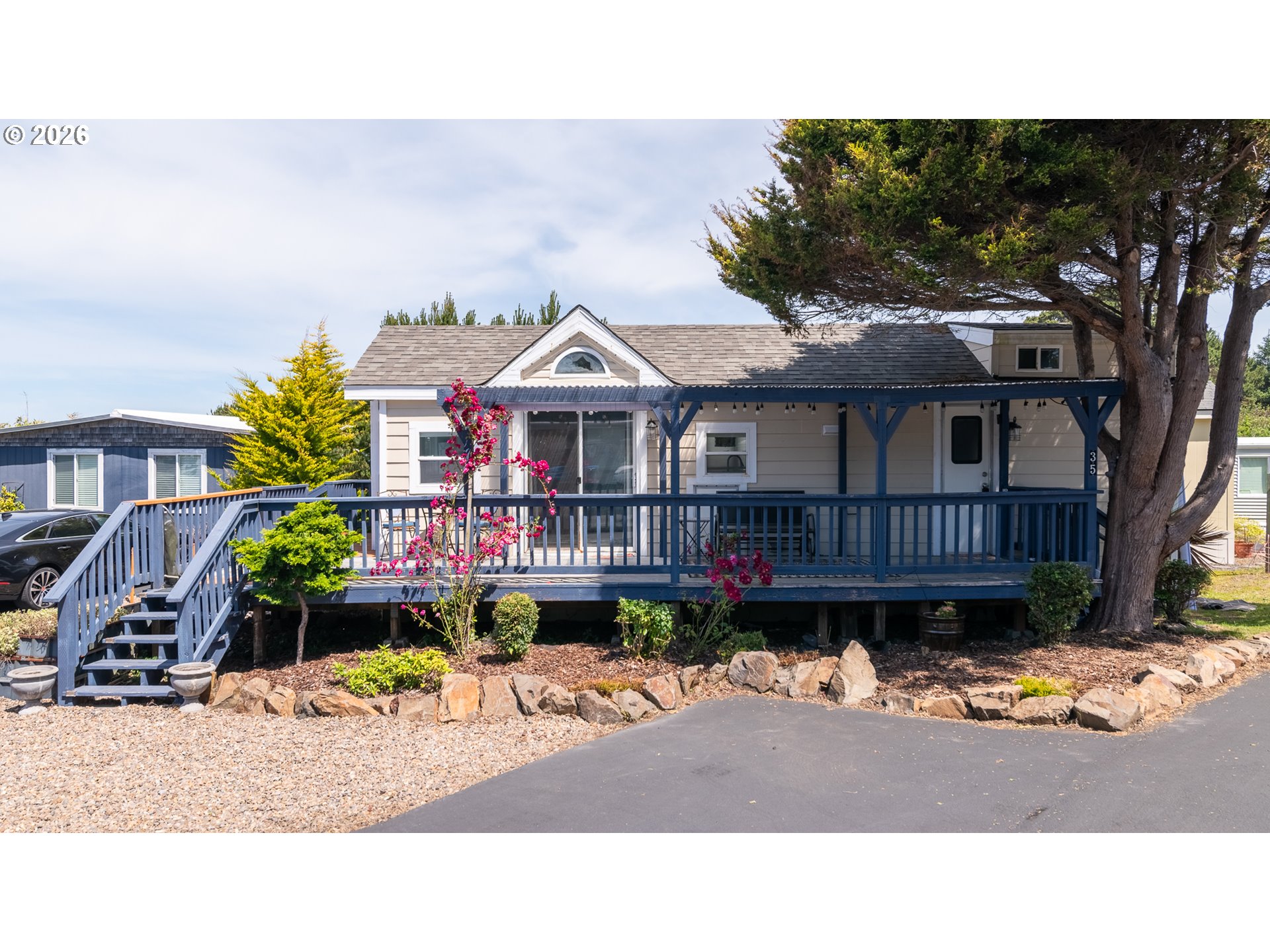 4875 N Highway 101 35 Property Photo 1