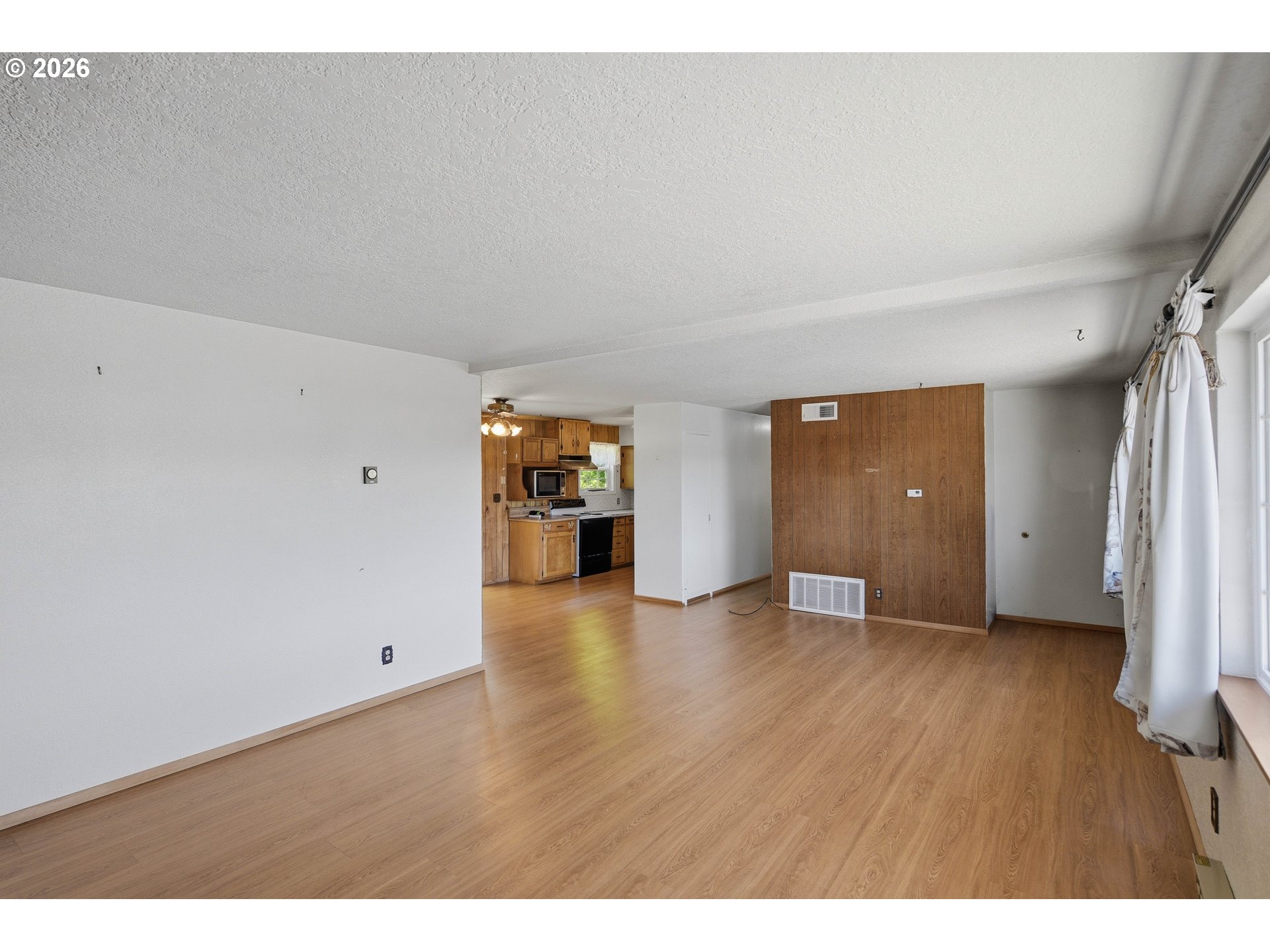 1669 Johnson St Property Photo 7