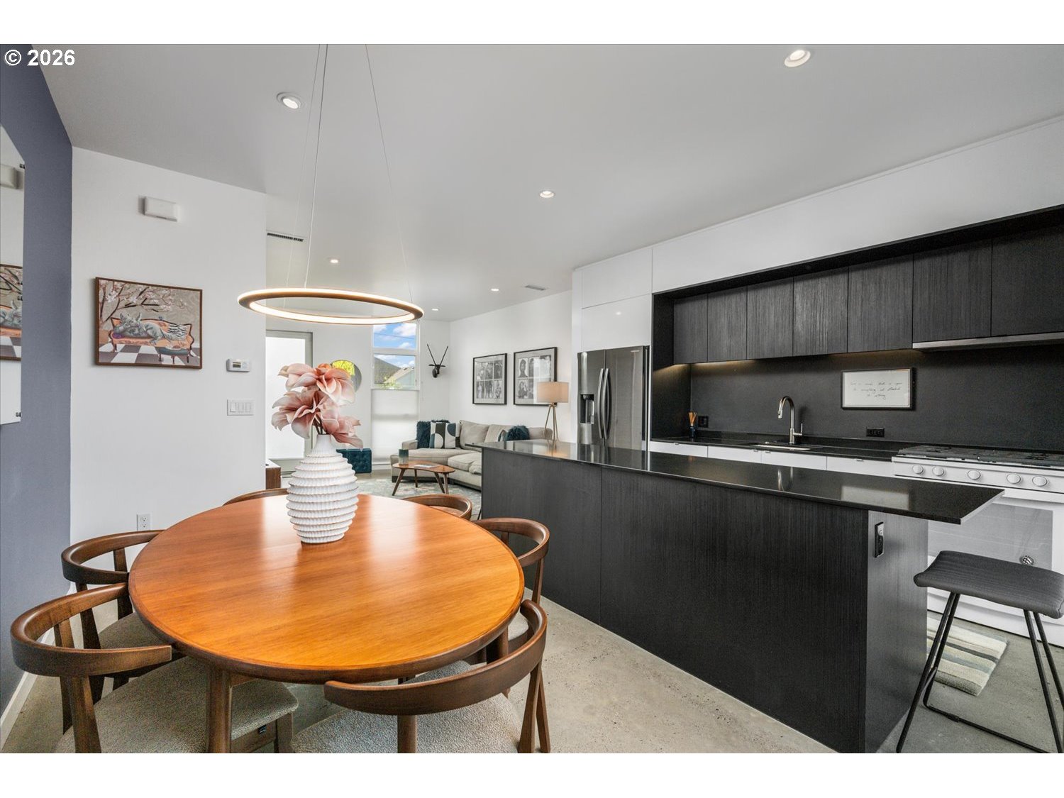 7168 N Vancouver Ave Property Photo 13