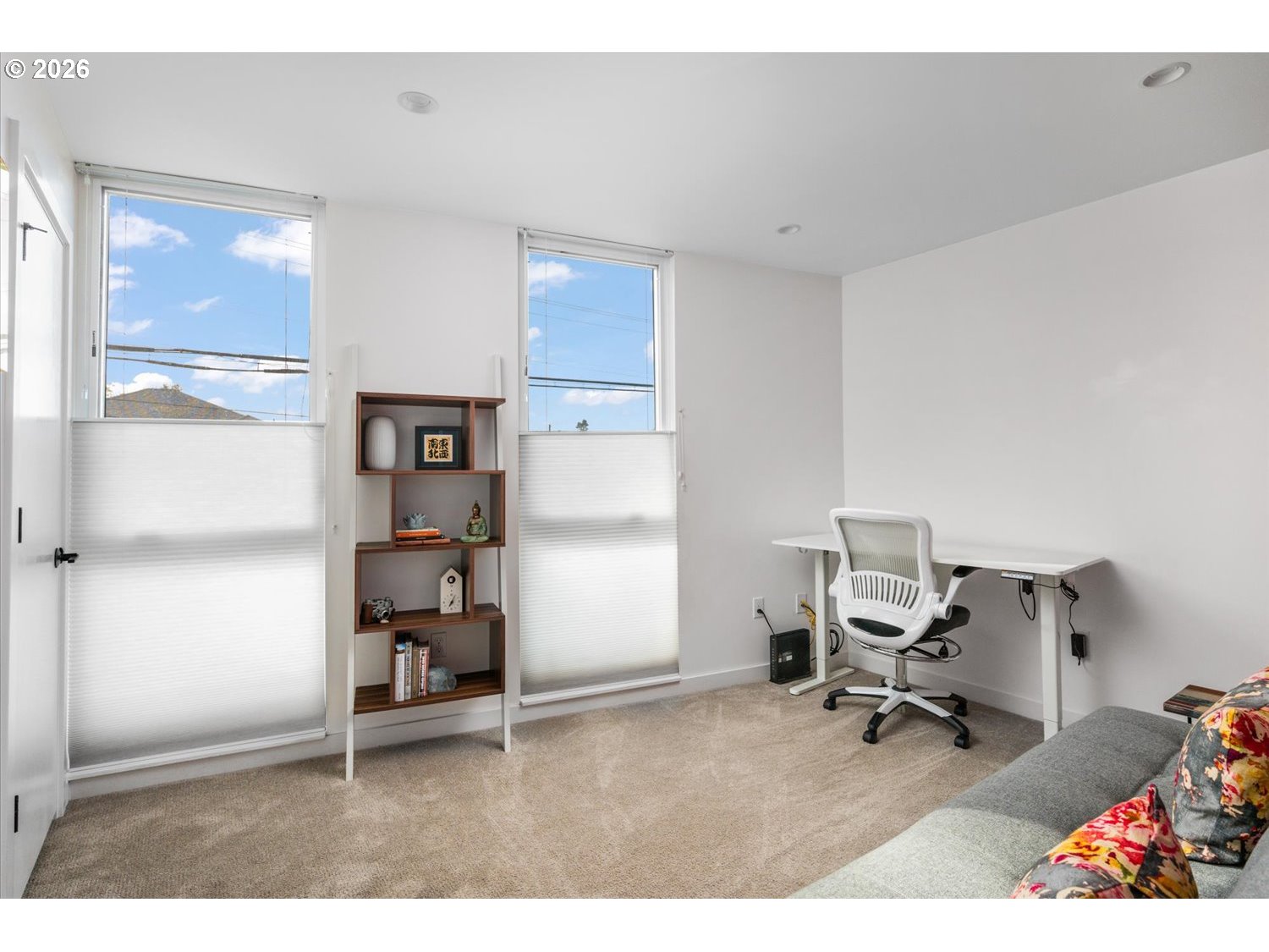 7168 N Vancouver Ave Property Photo 16