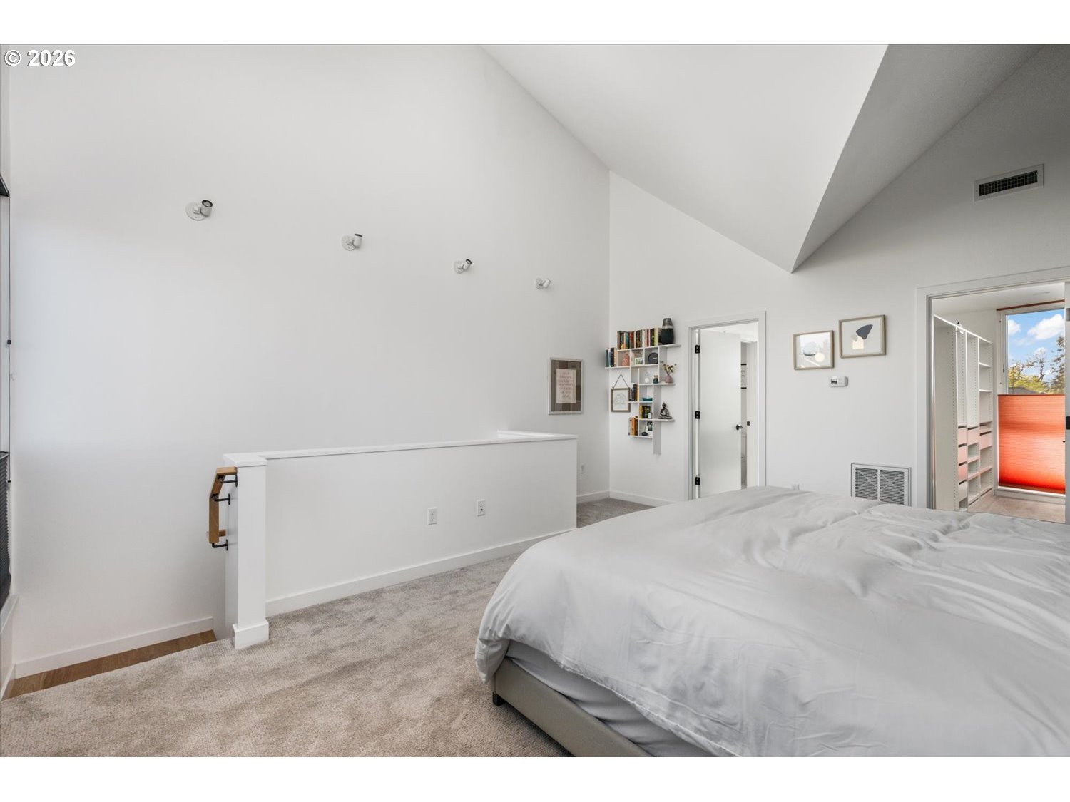 7168 N Vancouver Ave Property Photo 23