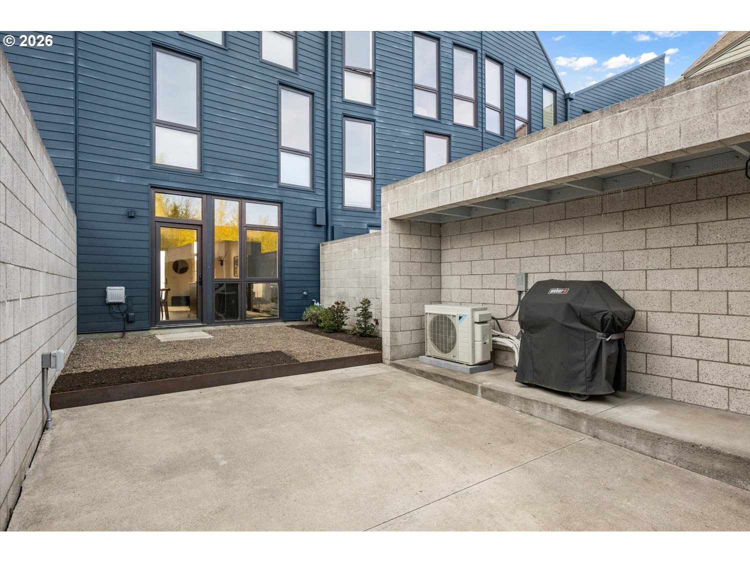7168 N Vancouver Ave Property Photo 34
