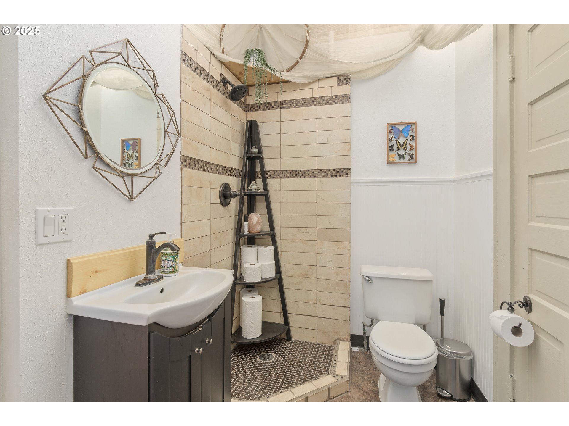 1492 Pearl St Property Photo 14