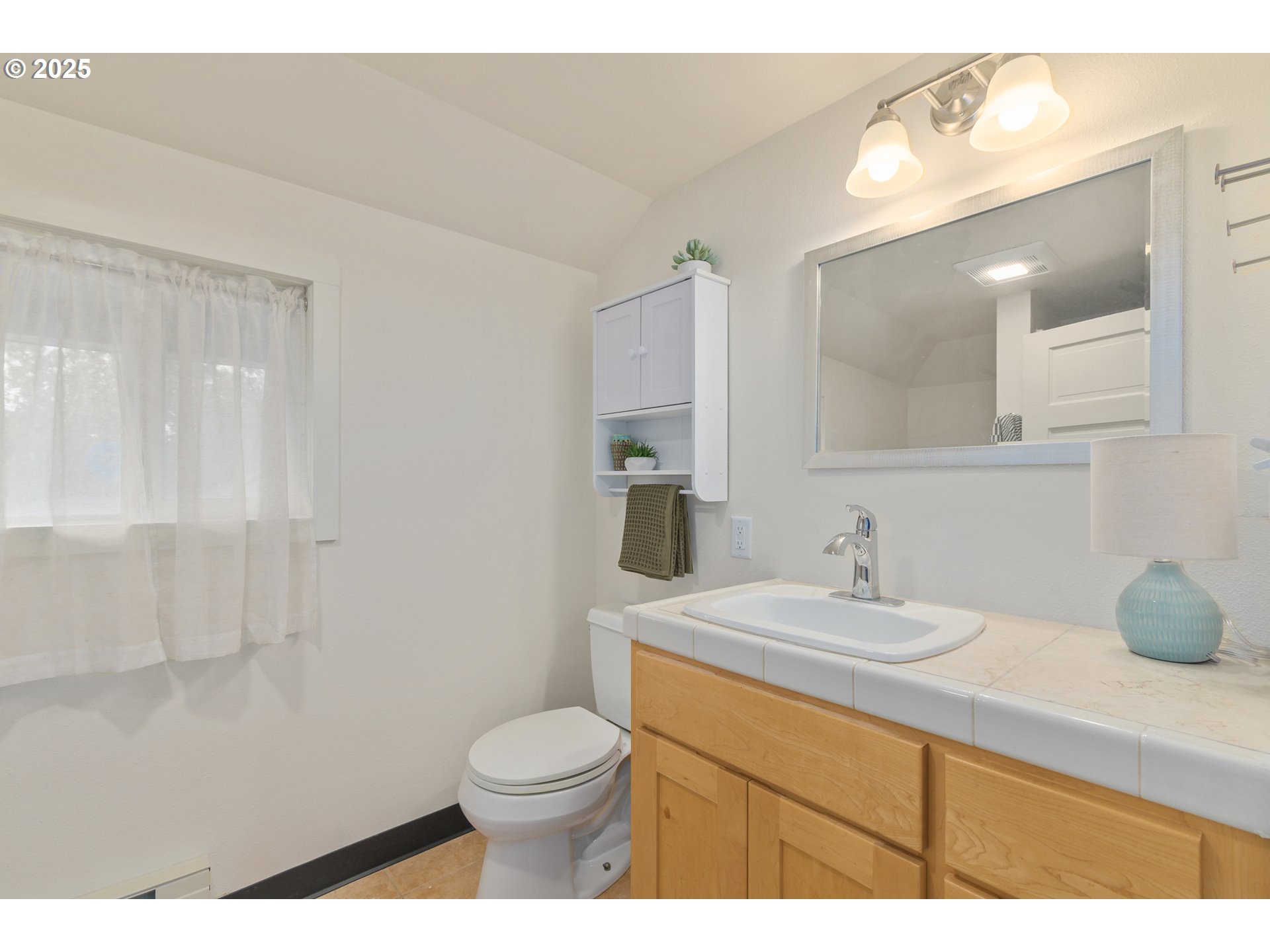 1492 Pearl St Property Photo 39