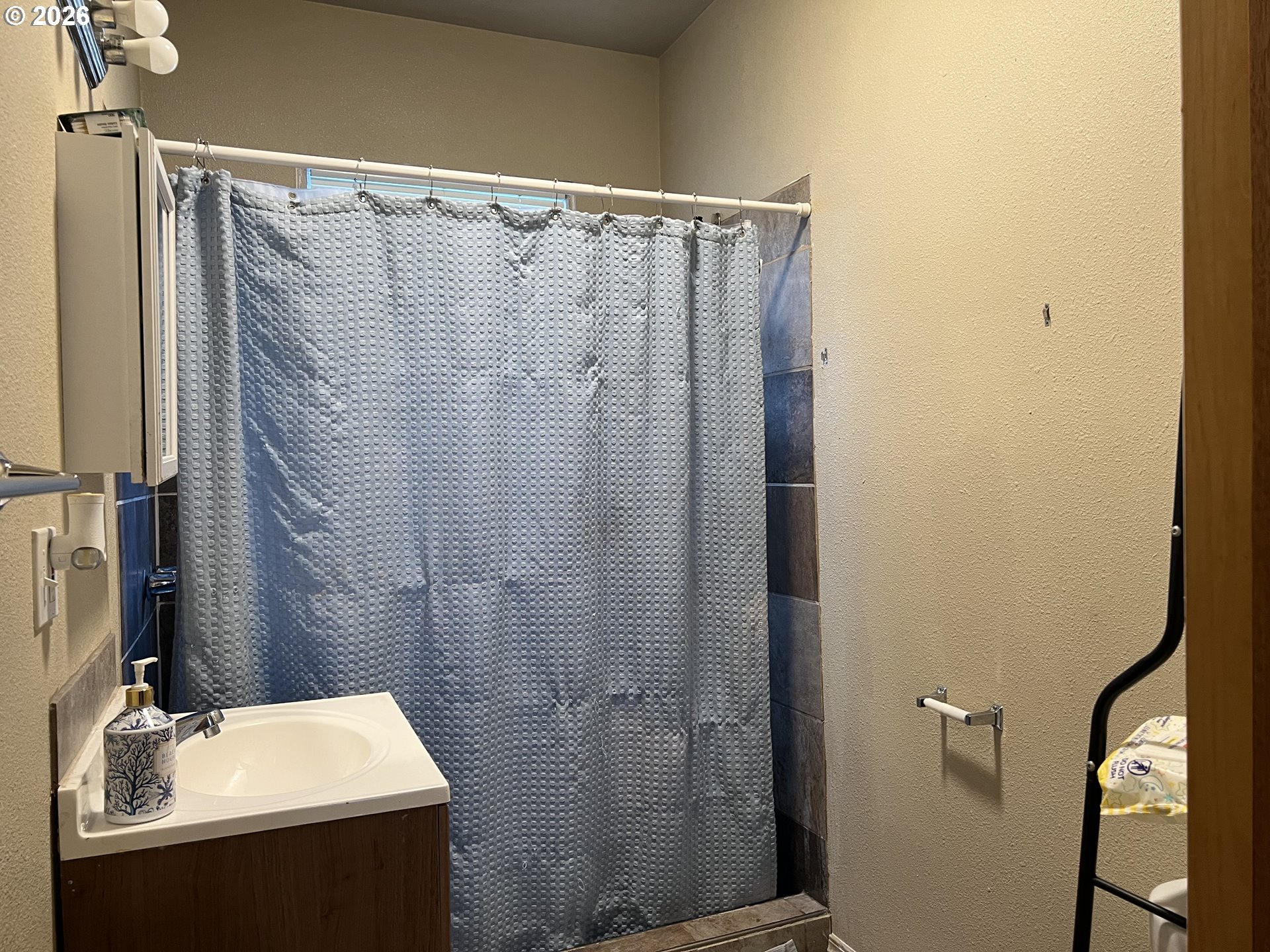 320 S Columbia St Property Photo 6