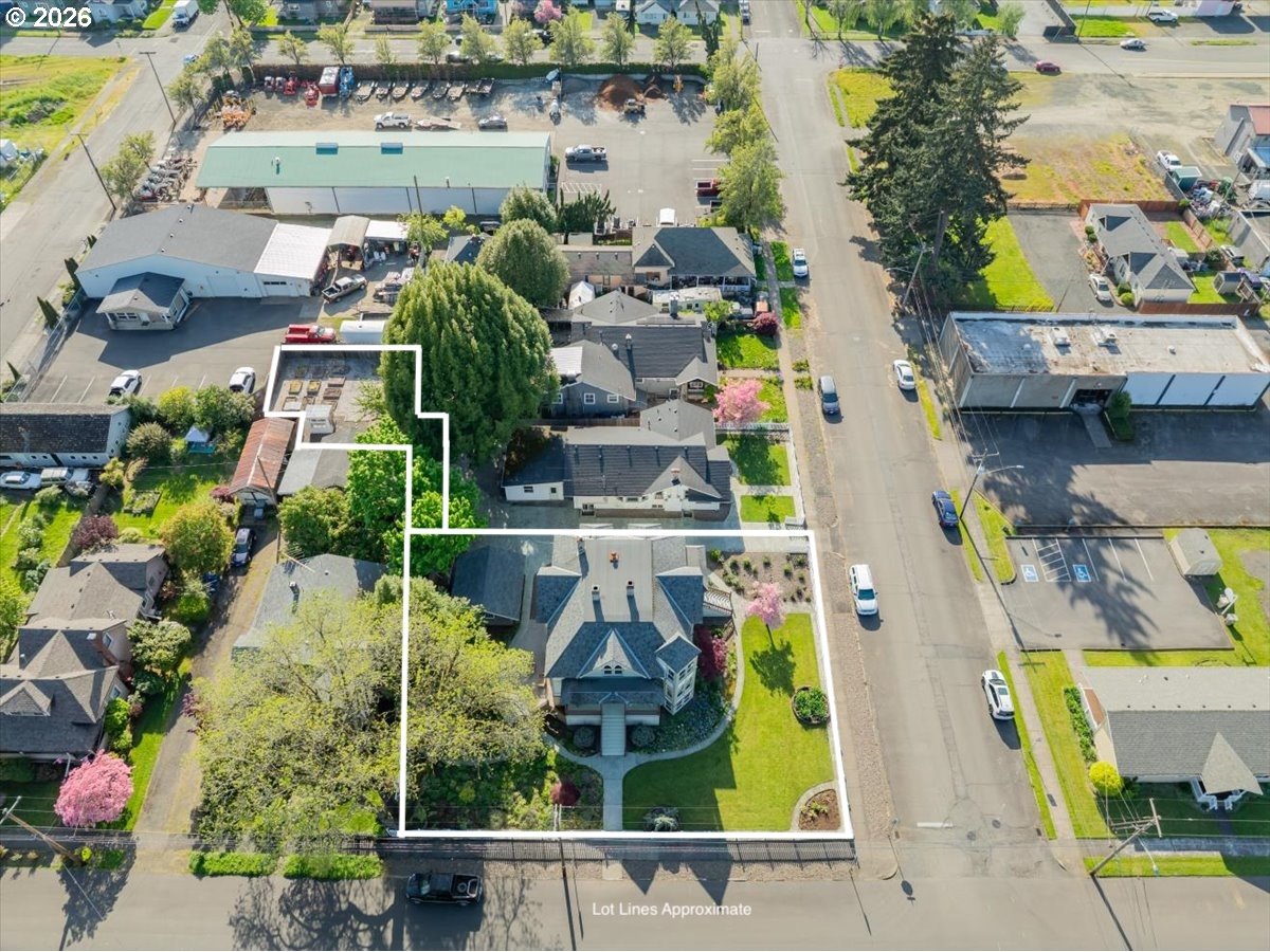 1121 Main St Property Photo 42