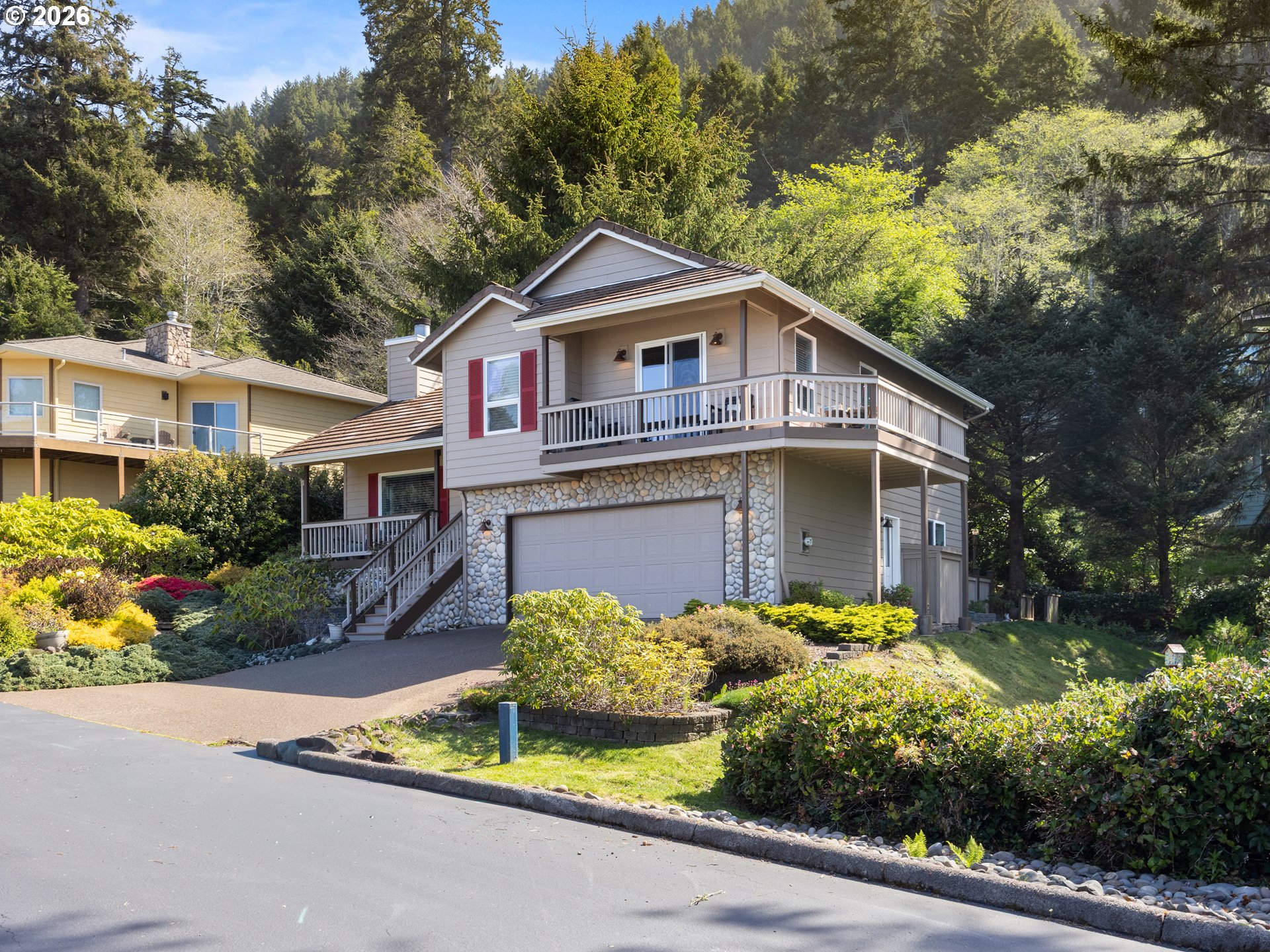 189 SEA CREST LN