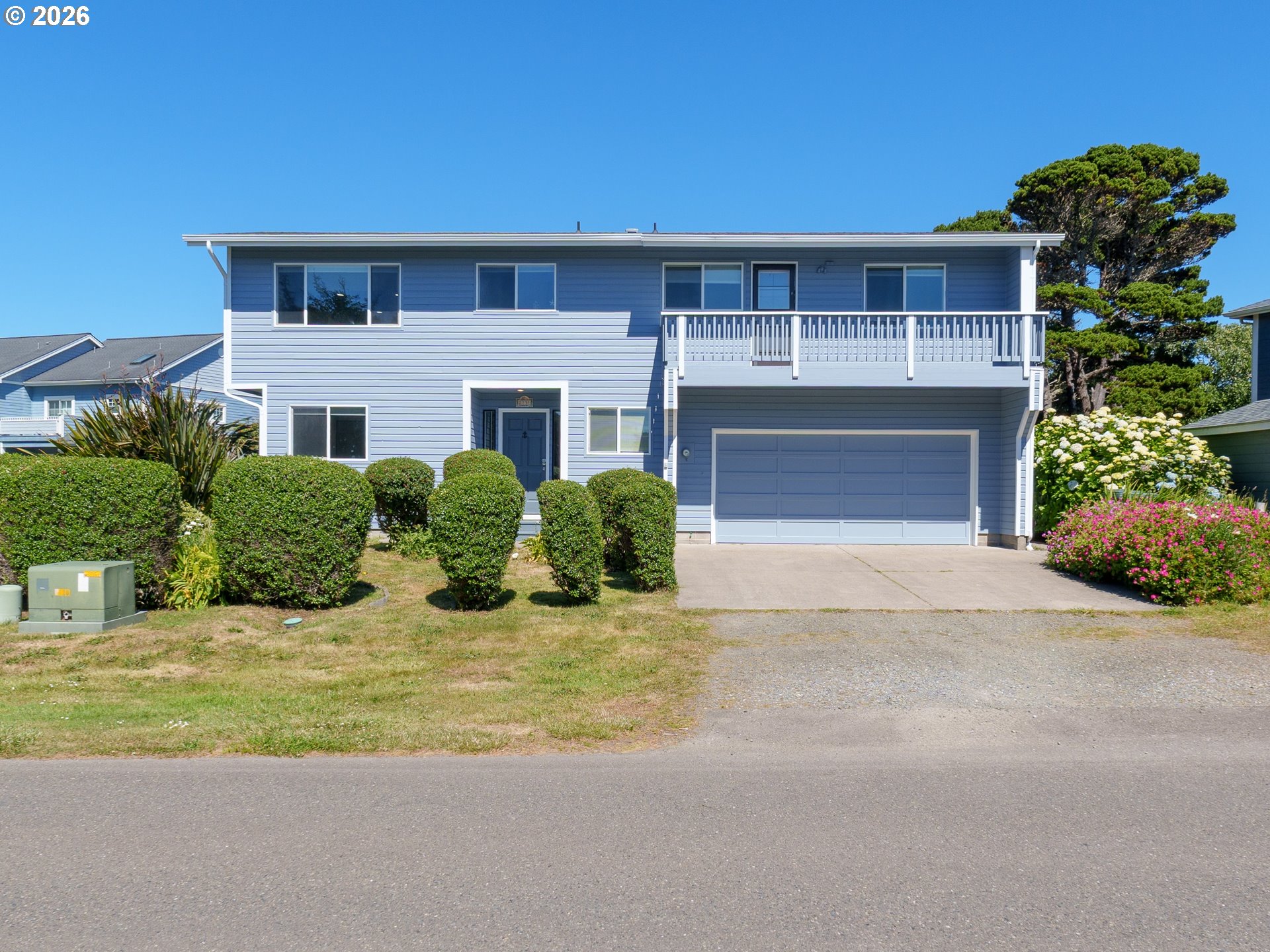 2131 Beach Loop Drive Property Photo 2