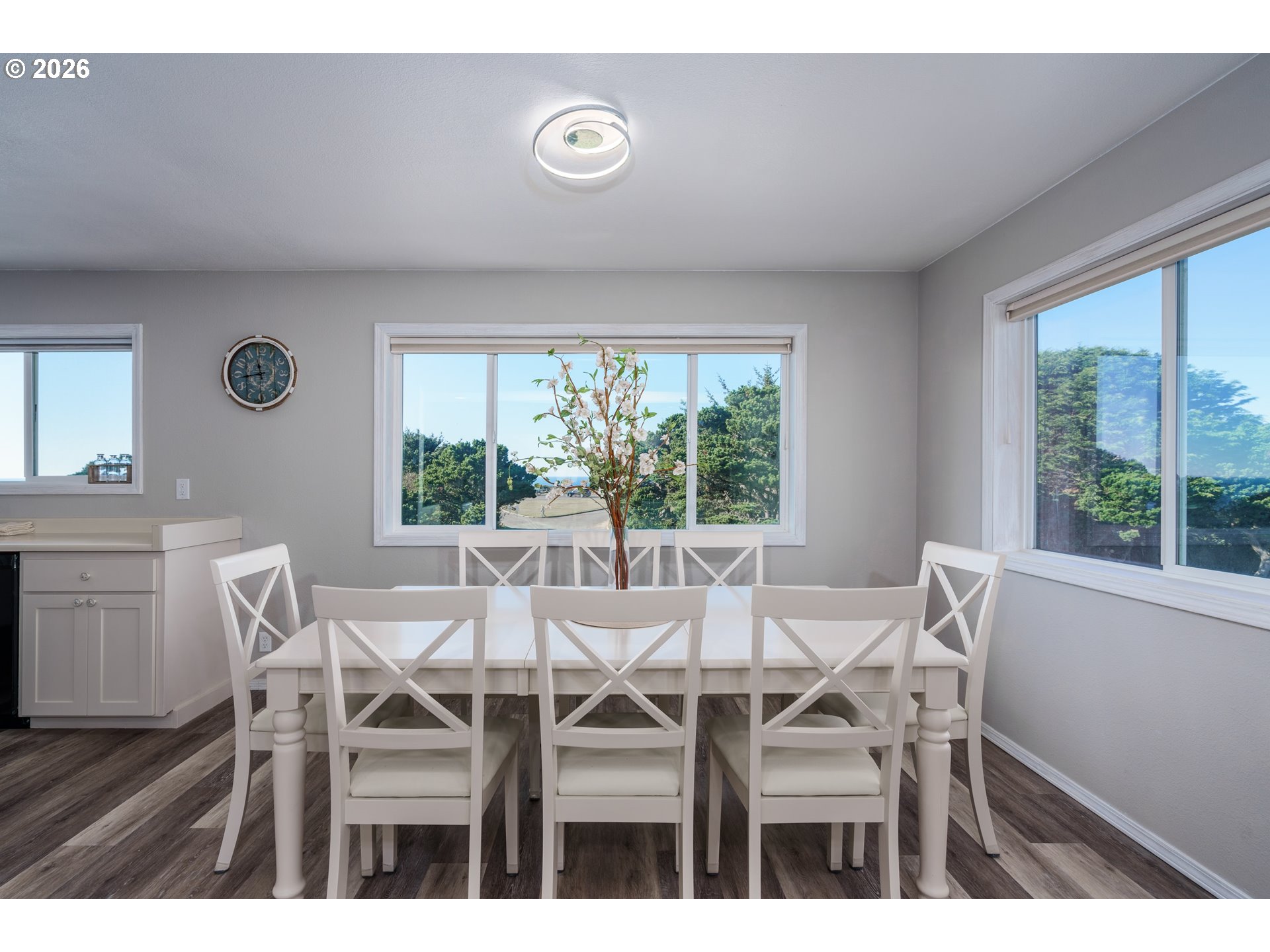 2131 Beach Loop Drive Property Photo 10