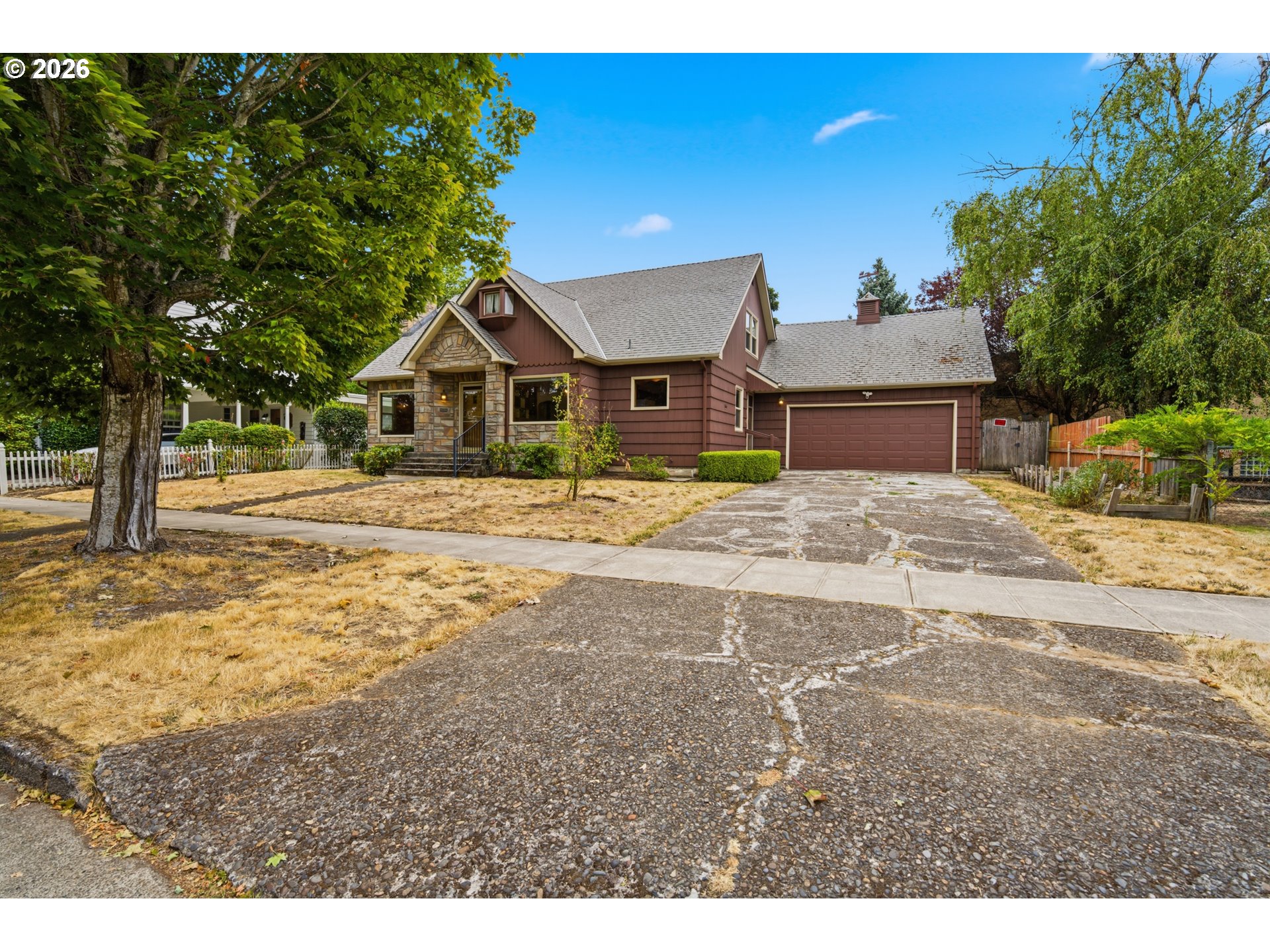 470 Miller St Property Photo 1
