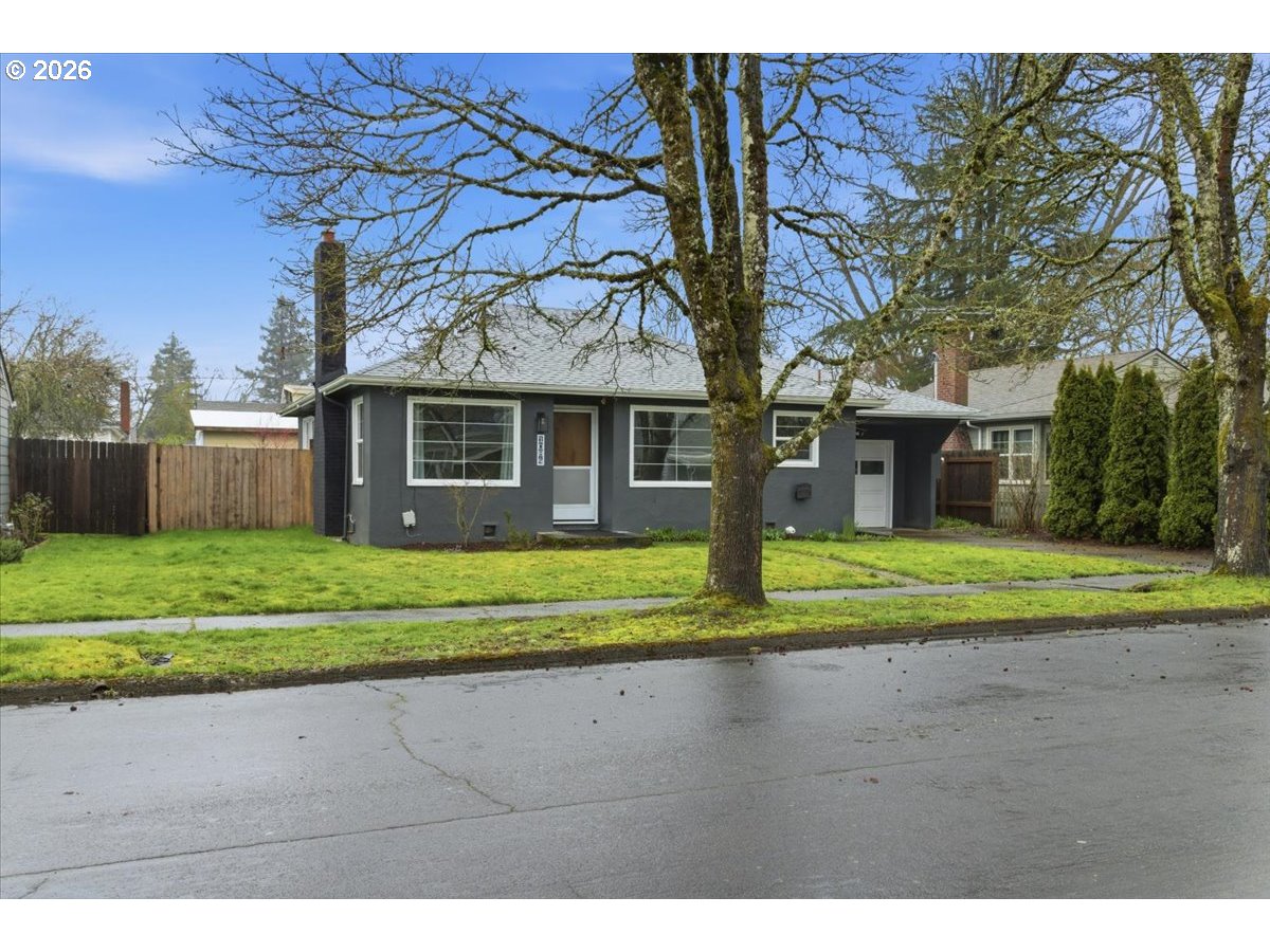1084 24th St Property Photo 1