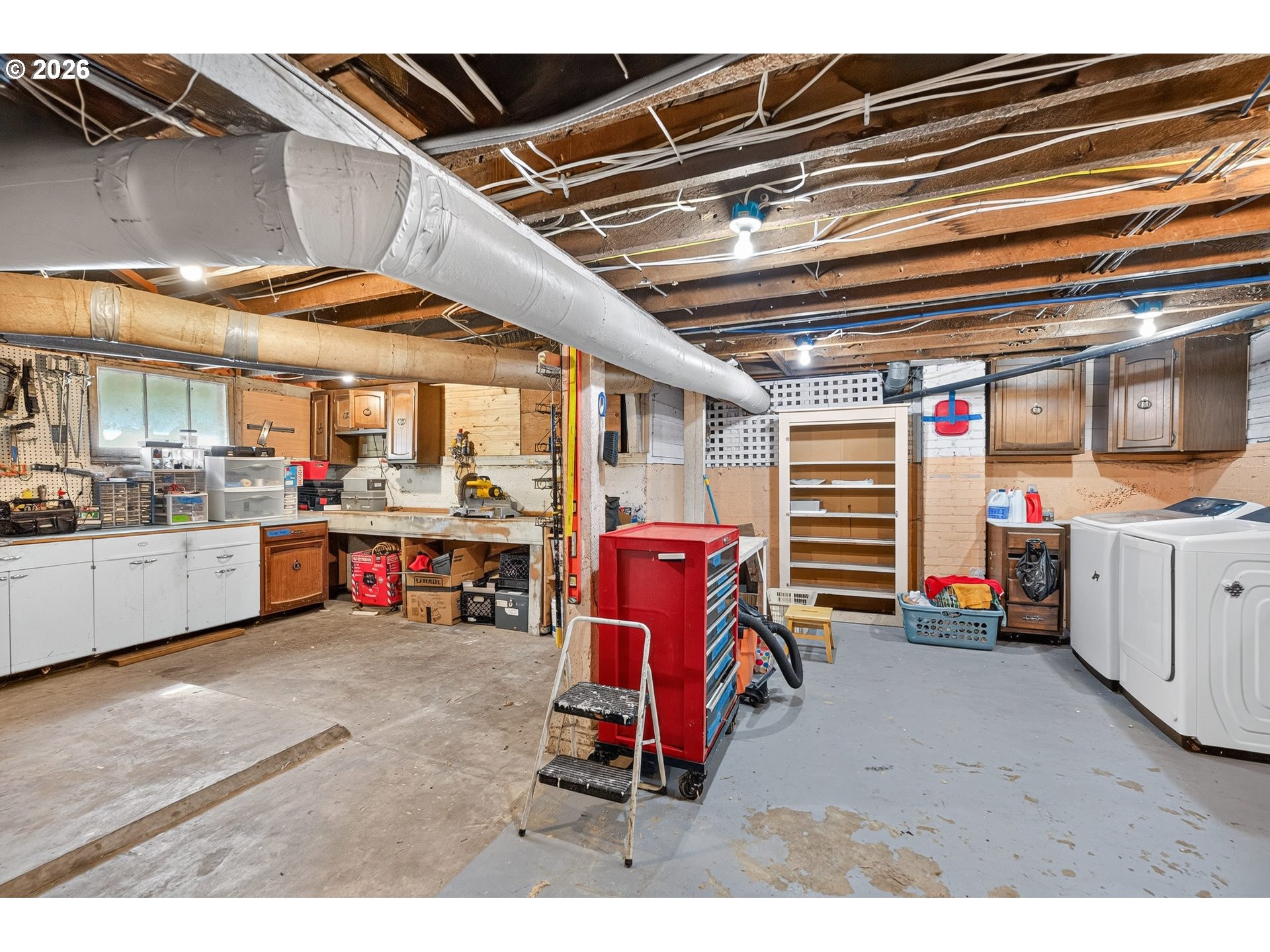 625 Ne Cowls St Property Photo 41