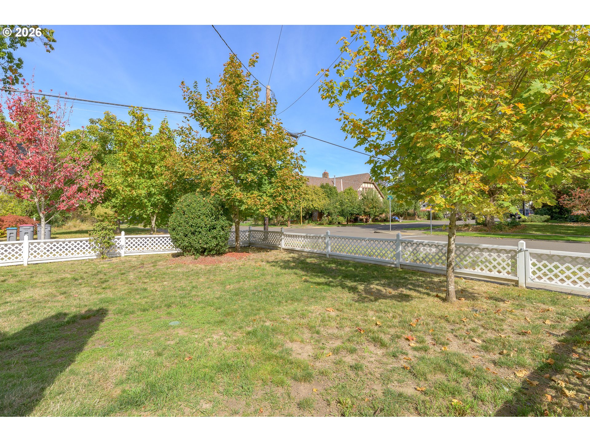625 Ne Cowls St Property Photo 42