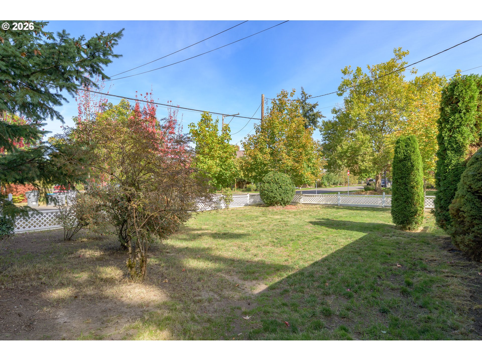 625 Ne Cowls St Property Photo 43