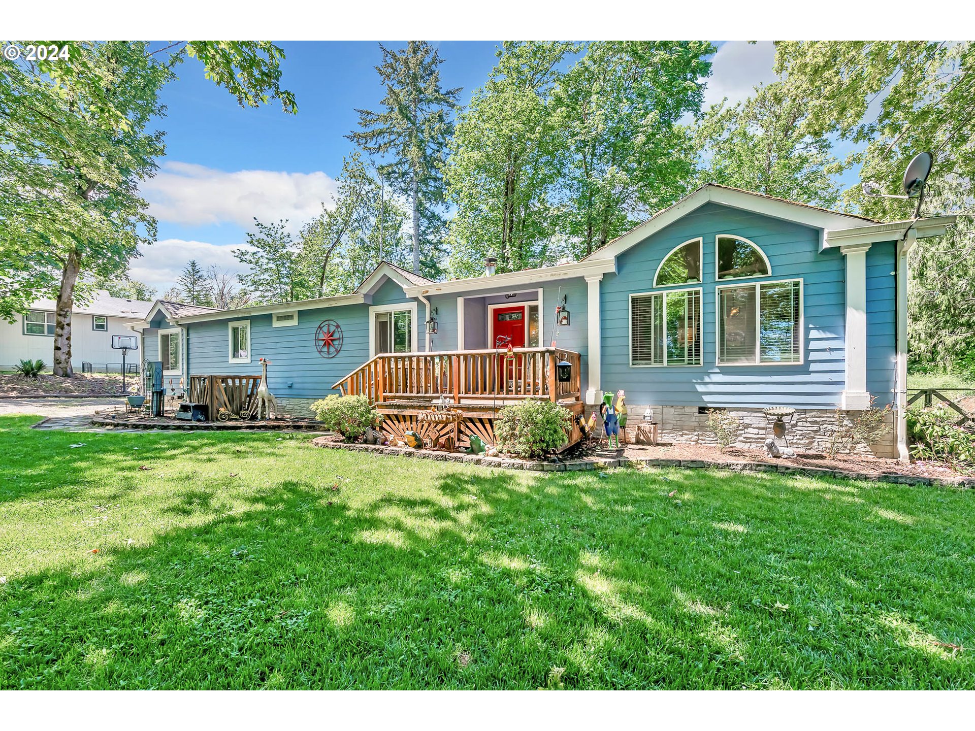 92705 Two Lakes Ln Property Photo 1