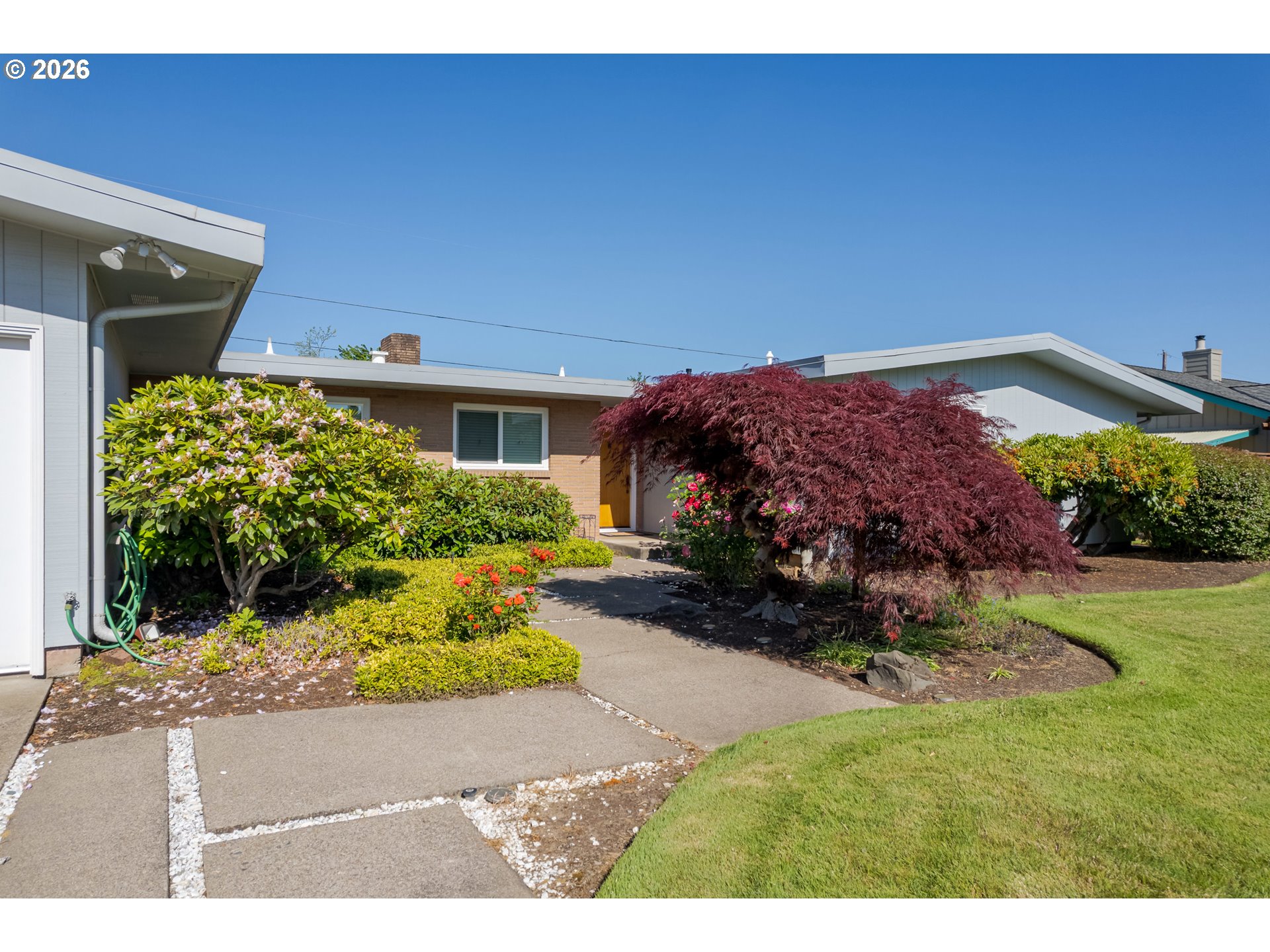 2872 Sarah Ln Property Photo 4