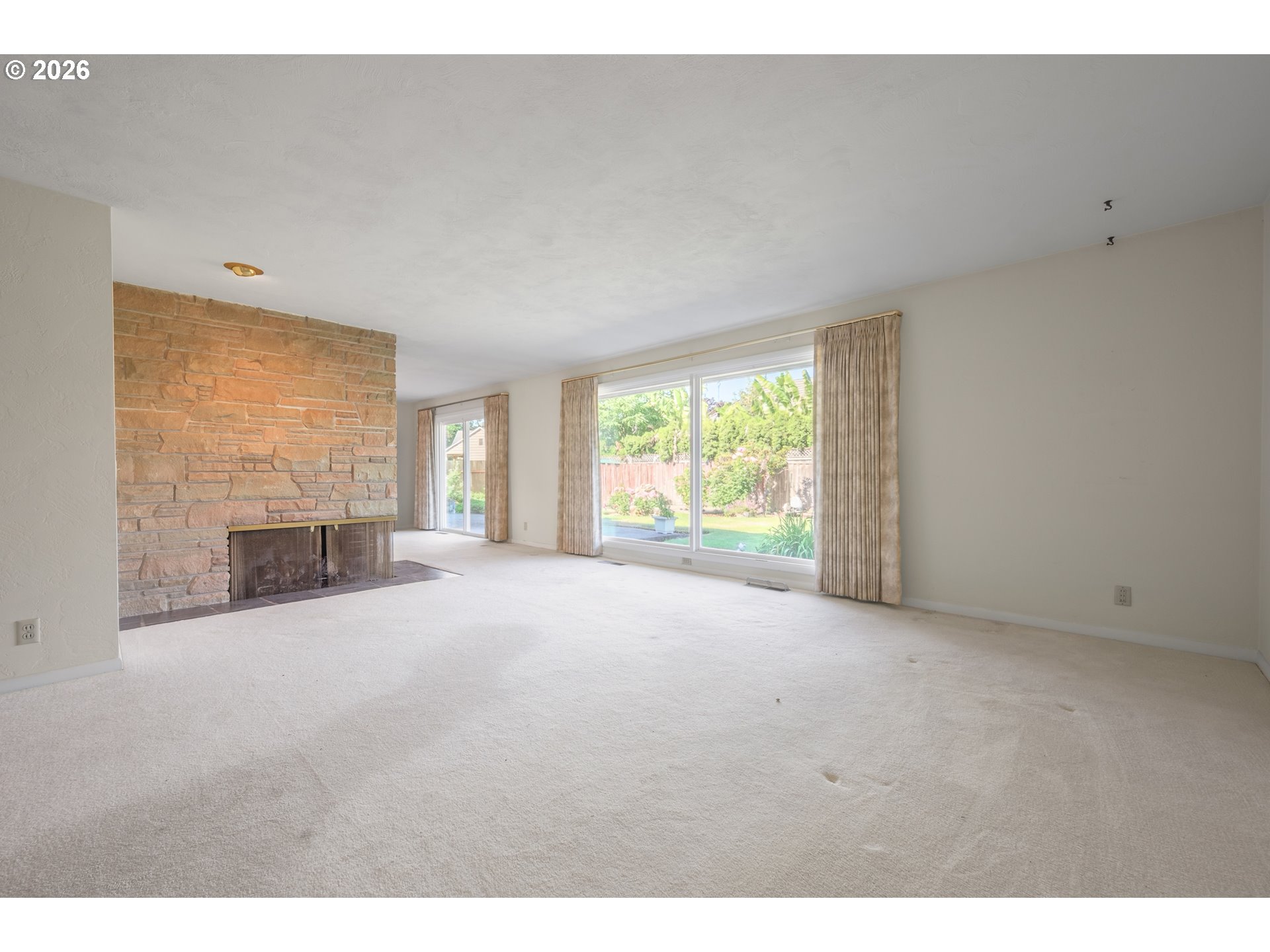 2872 Sarah Ln Property Photo 8