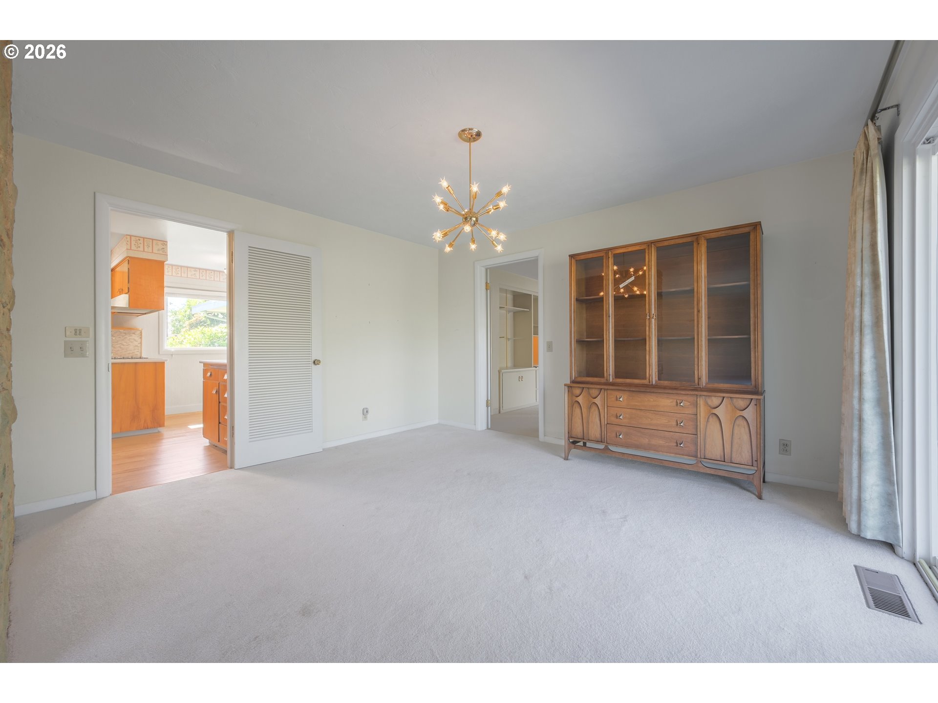 2872 Sarah Ln Property Photo 11