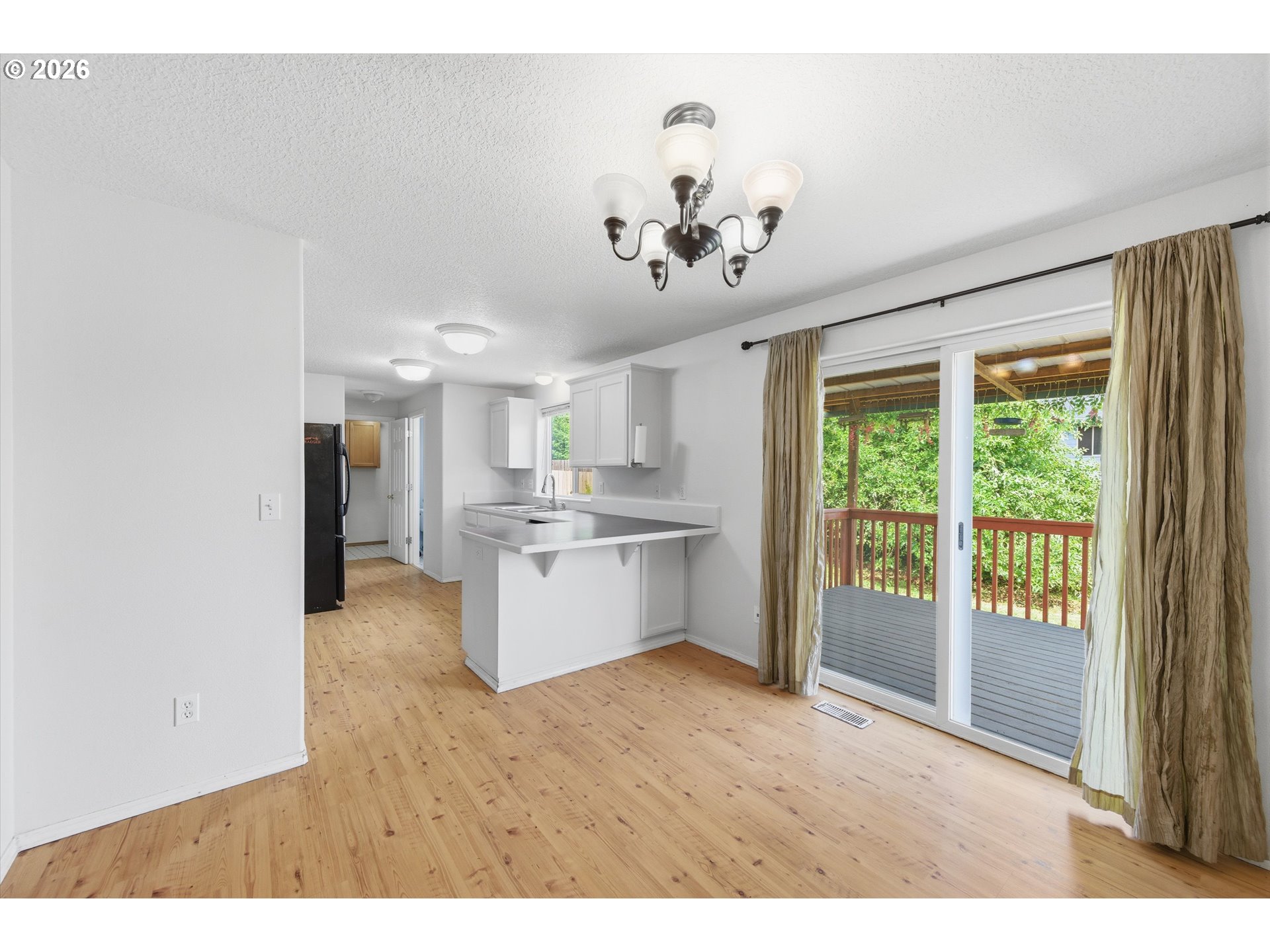 700 Nw Willamina Dr Property Photo 10