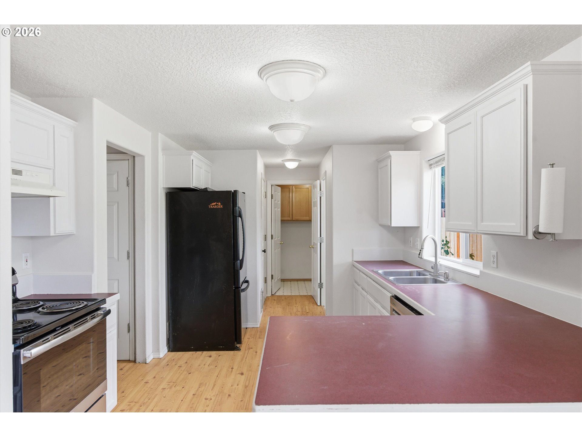 700 Nw Willamina Dr Property Photo 12