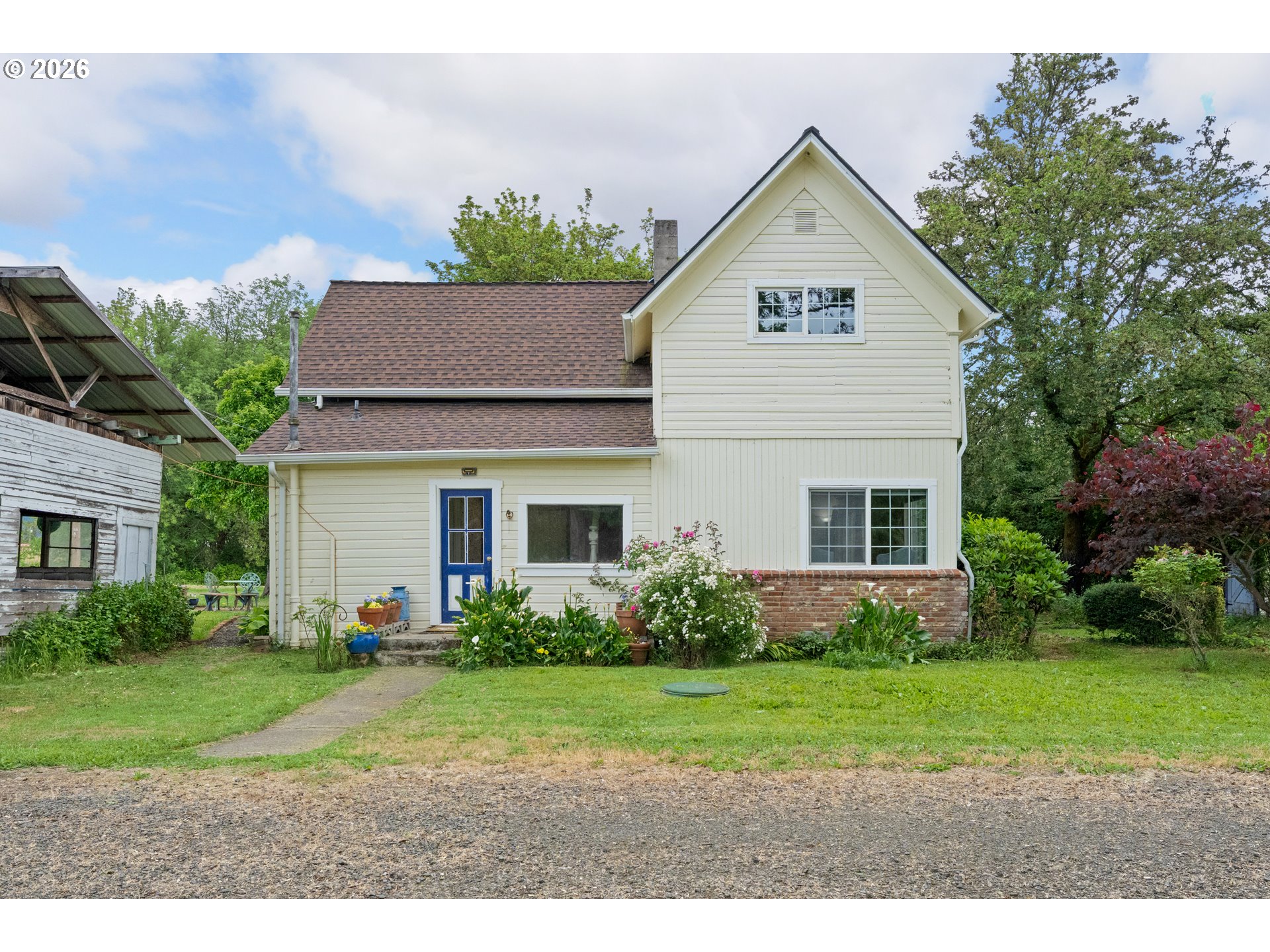 1177 Dairy Loop Rd Property Photo 3