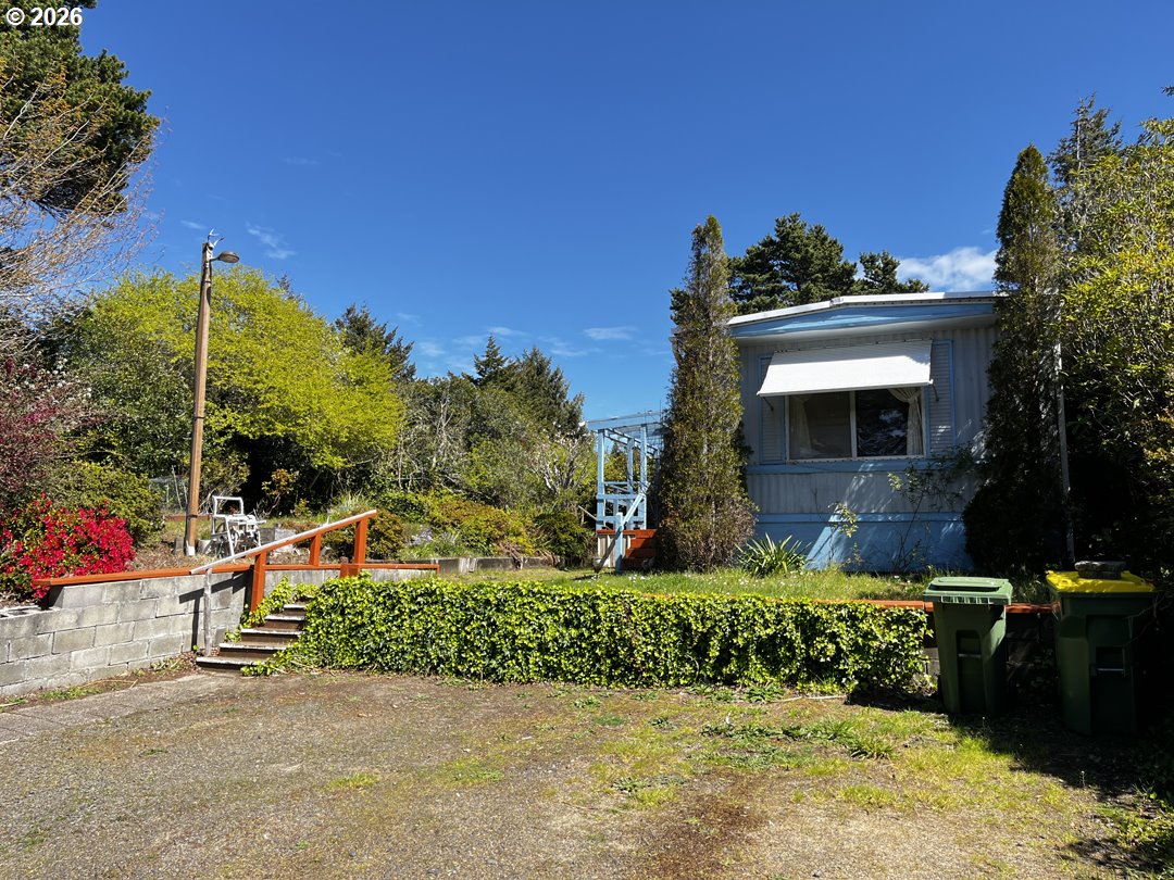 1600 Rhododendron Dr 21 Property Photo 2