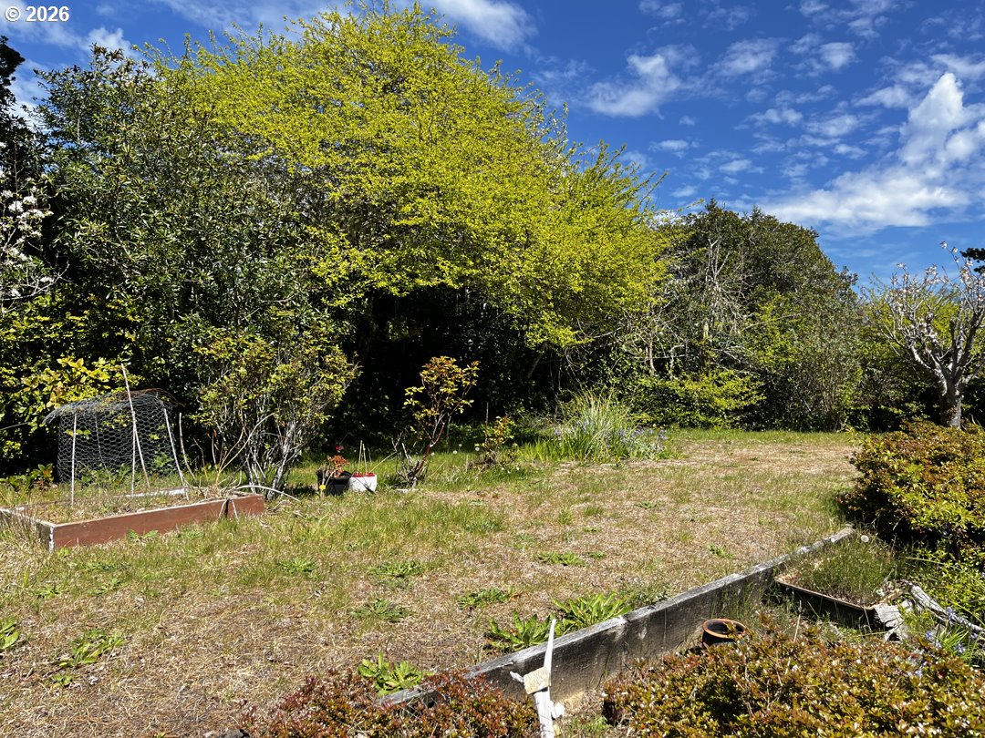 1600 Rhododendron Dr 21 Property Photo 7