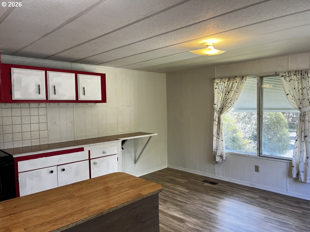 1600 Rhododendron Dr 21 Property Photo 15
