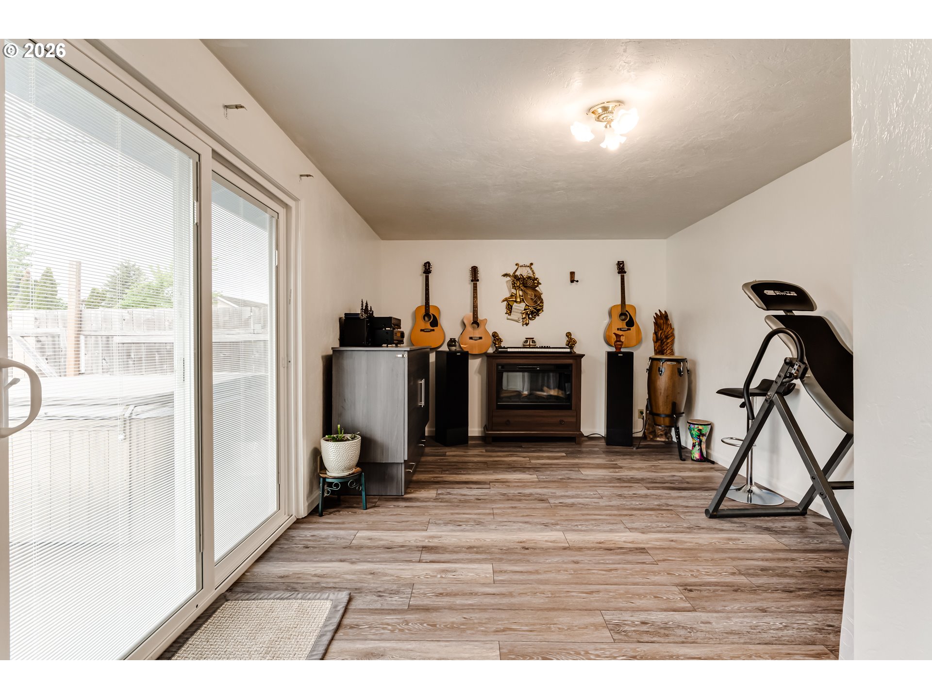 4205 Daisy St Property Photo 14