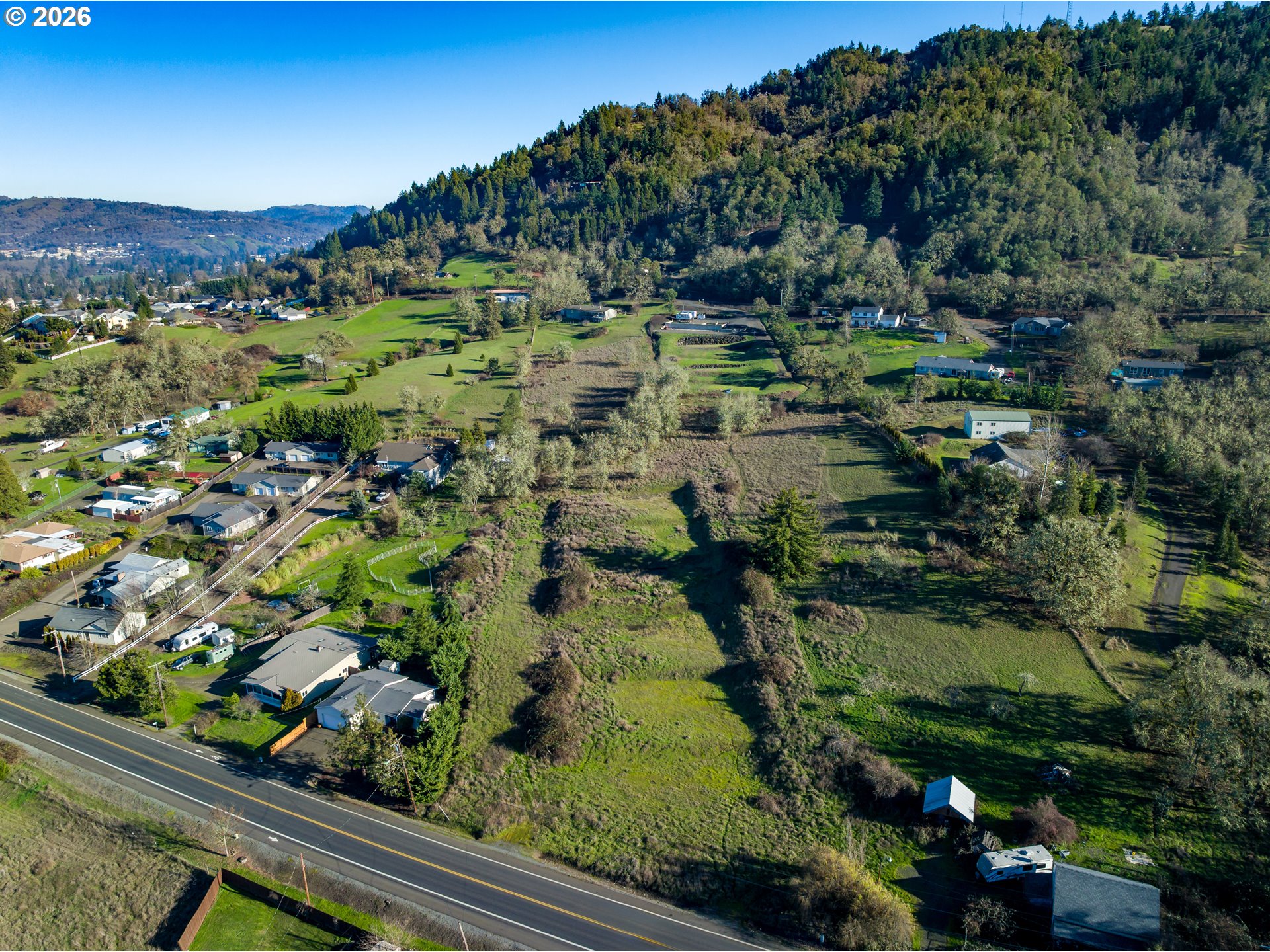 1448 Lookingglass Rd Property Photo 4