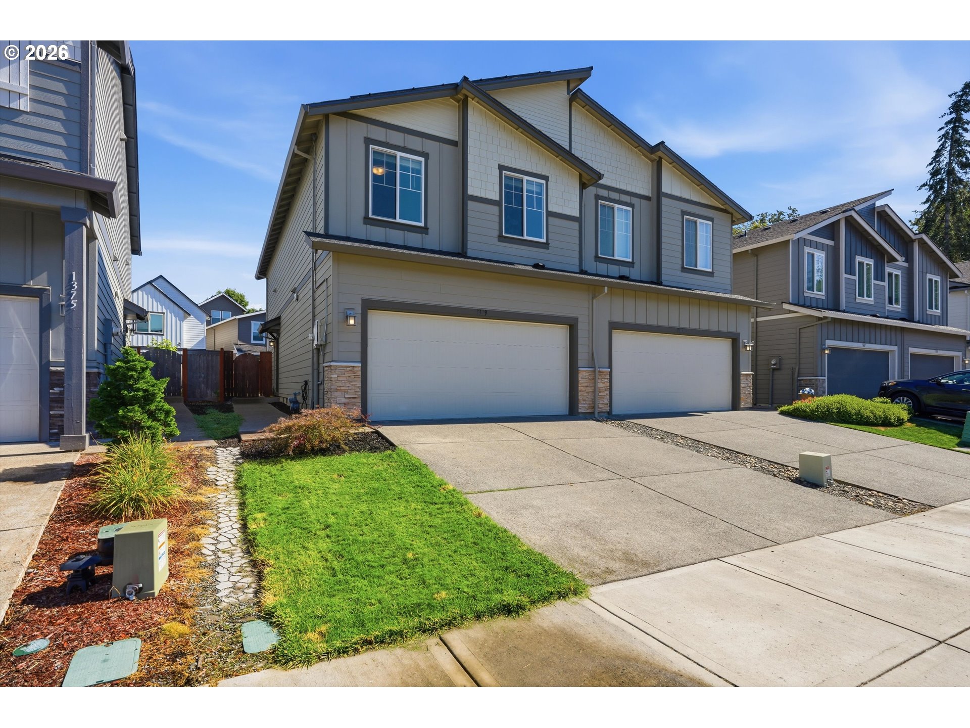 1379 19th Pl Property Photo 3
