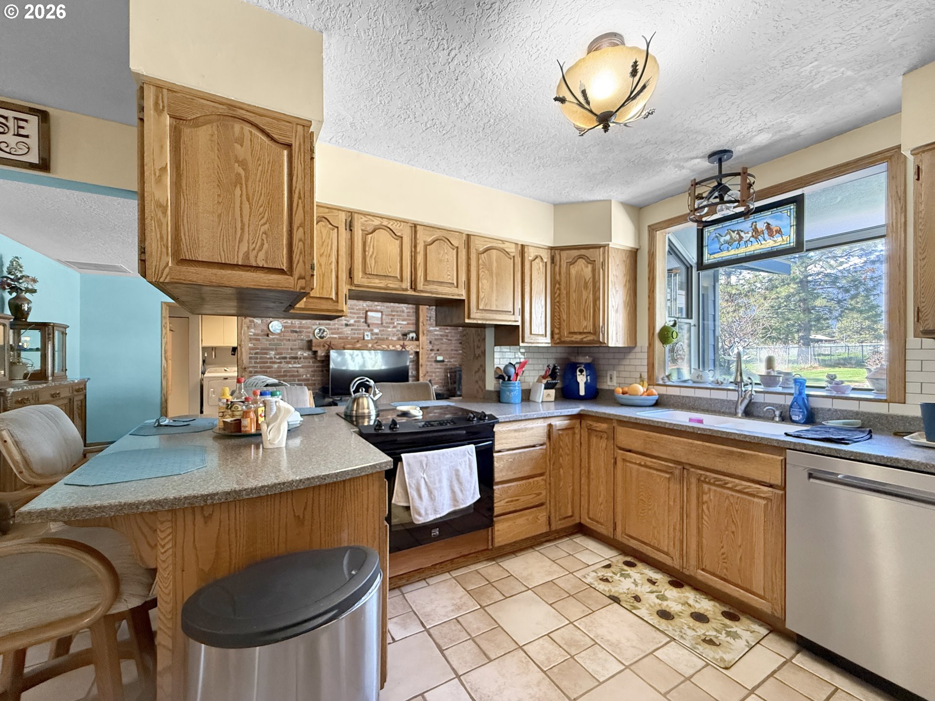 44046 Pocahontas Rd Property Photo 9