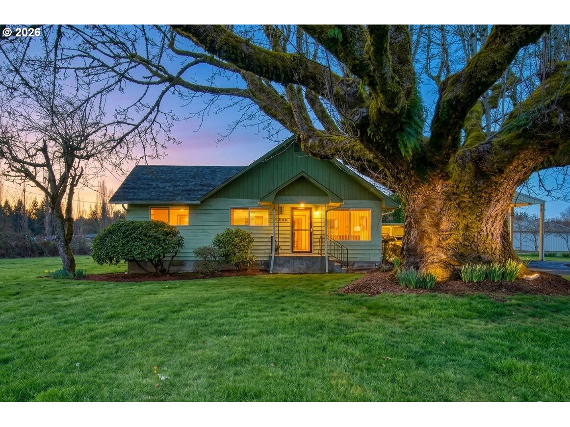 57681 Old Portland Rd Property Photo 1