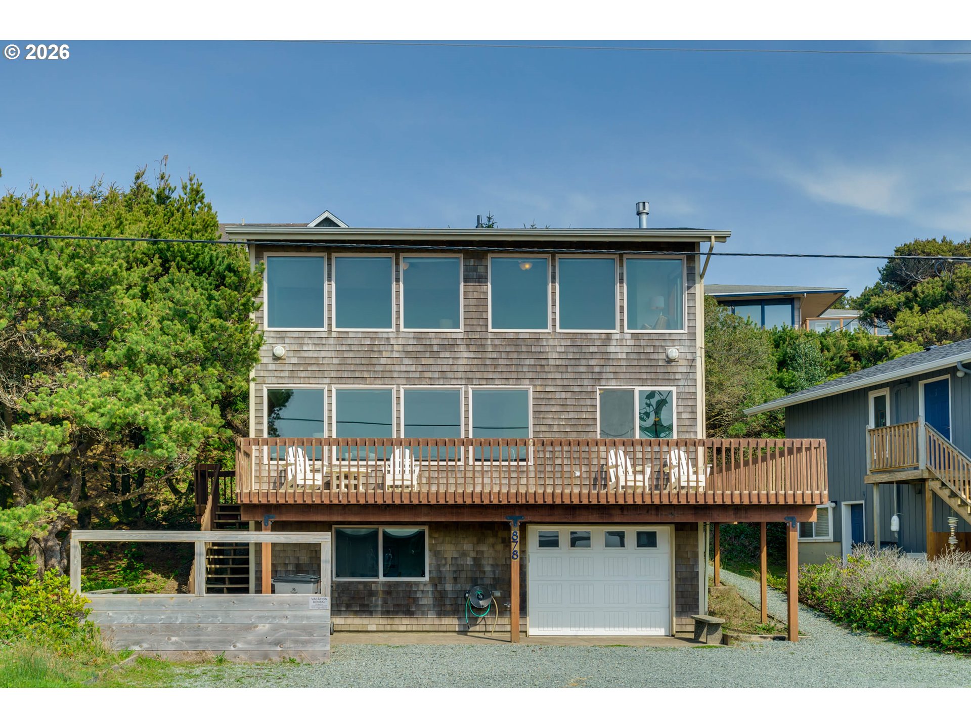 878 BEACH ST Property Photo 1