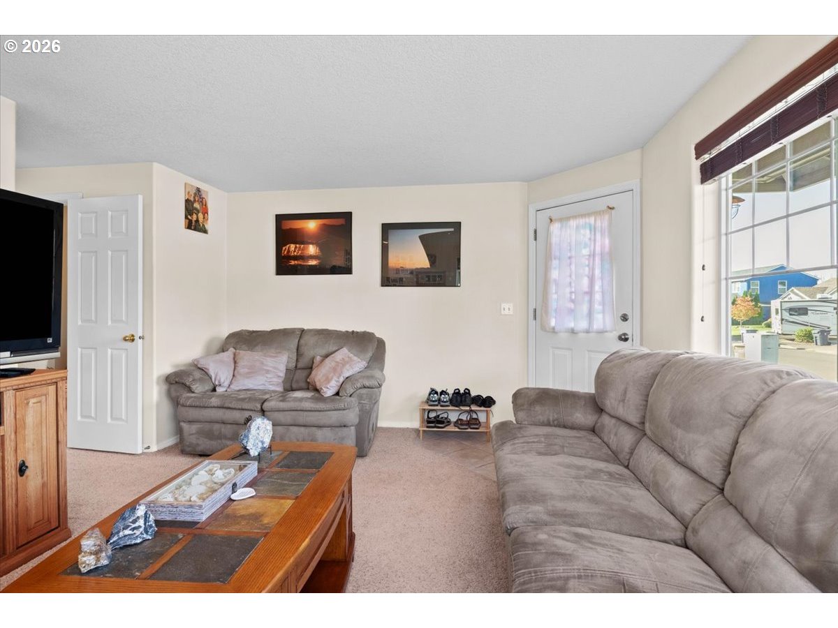 2201 Edgemont St Se Property Photo 5