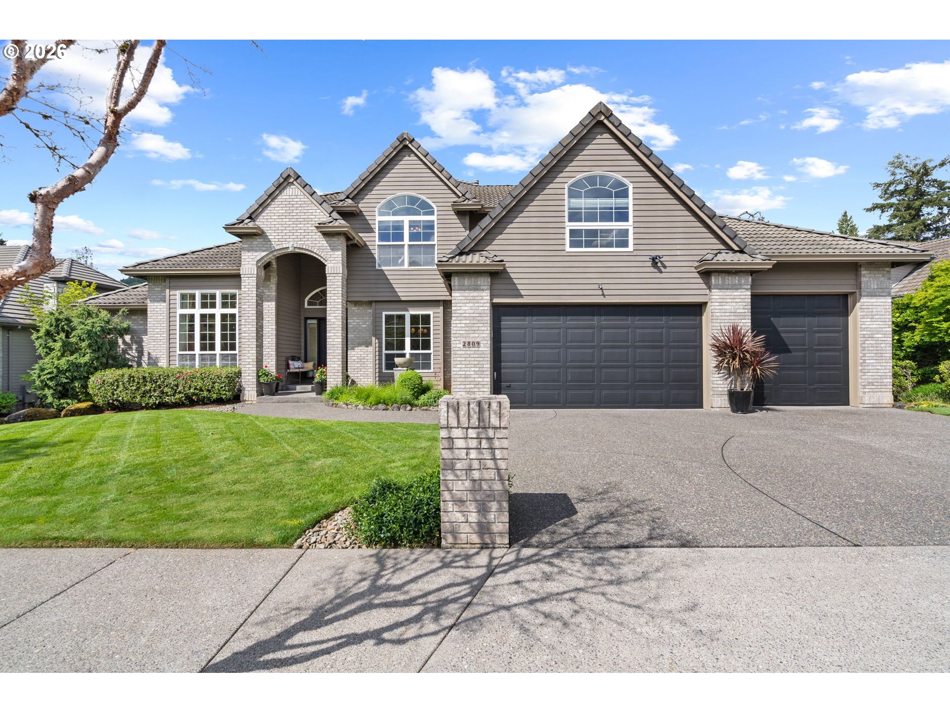 2809 SE MYRTLEWOOD WAY