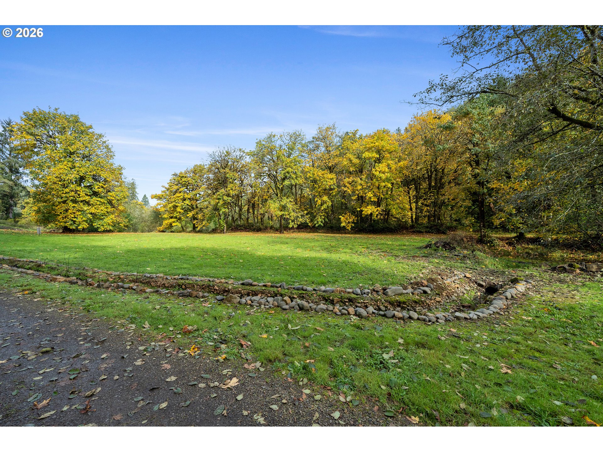00701 US 101 Property Photo 1