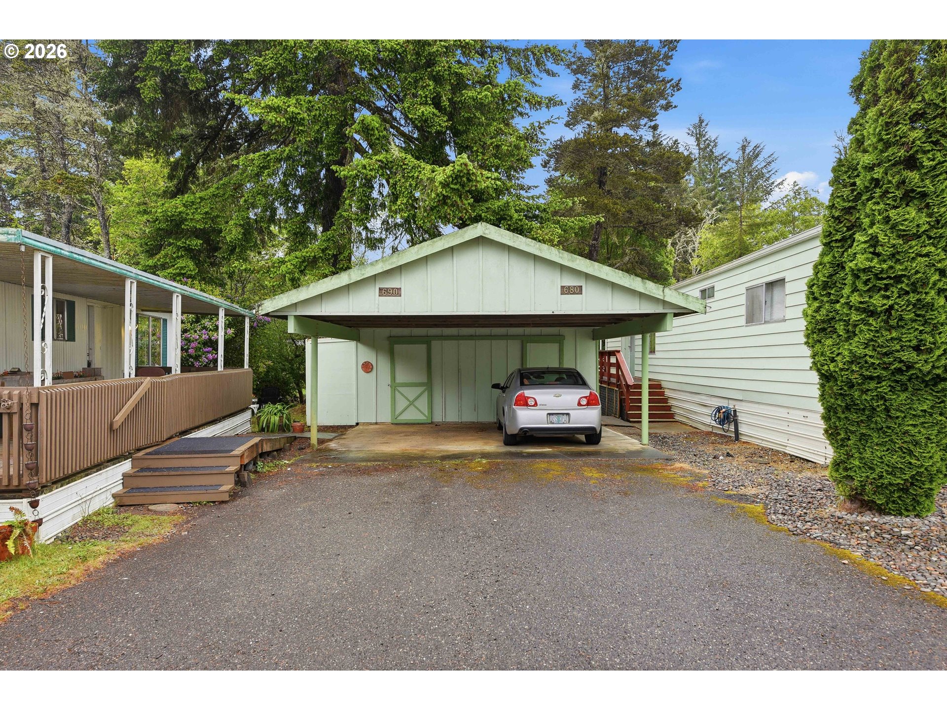 690 Village Pines Dr Property Photo 2
