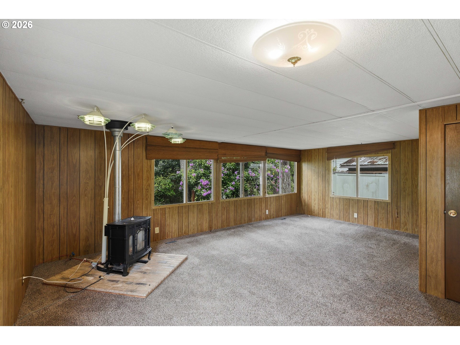690 Village Pines Dr Property Photo 12