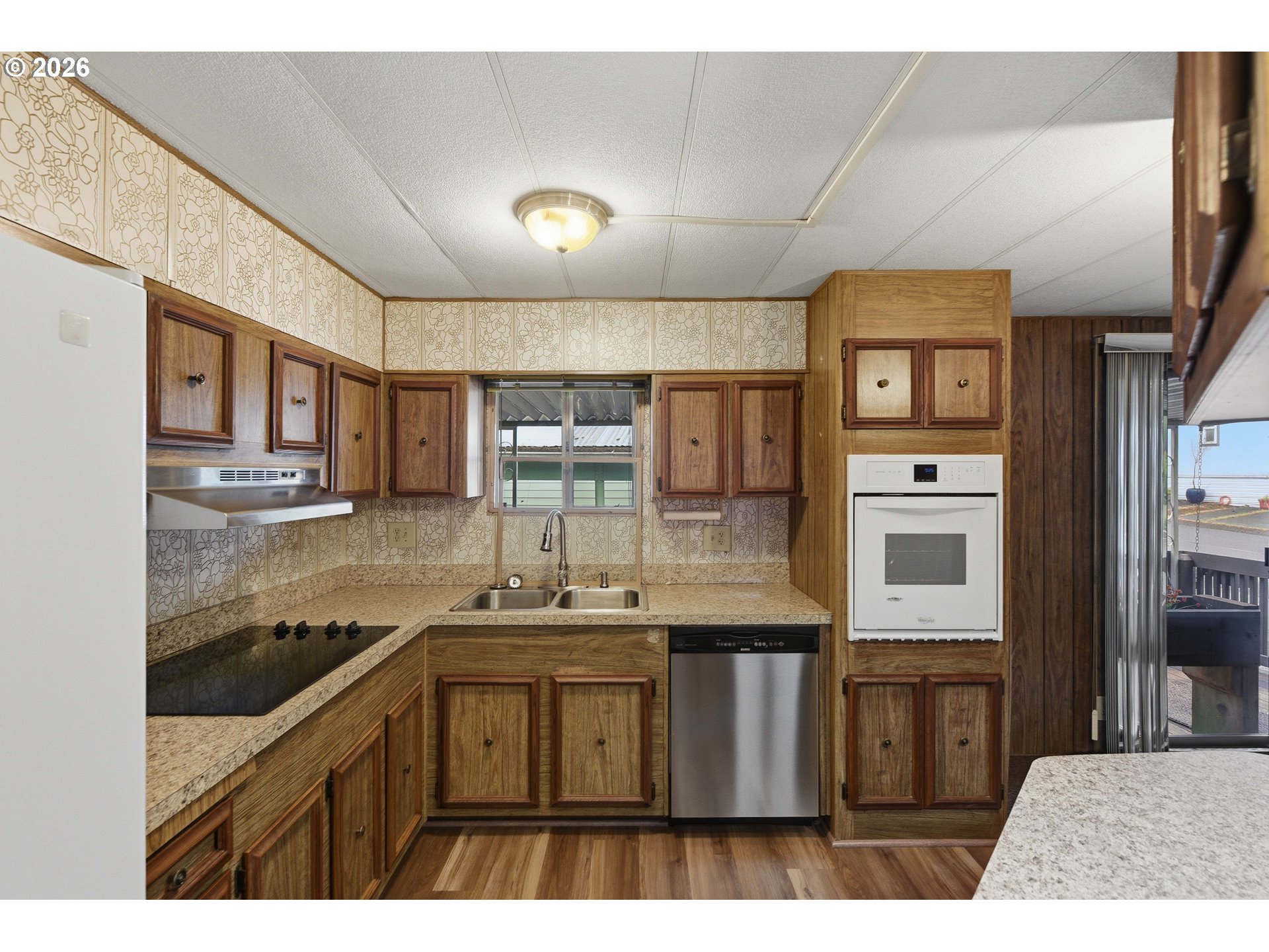 690 Village Pines Dr Property Photo 18