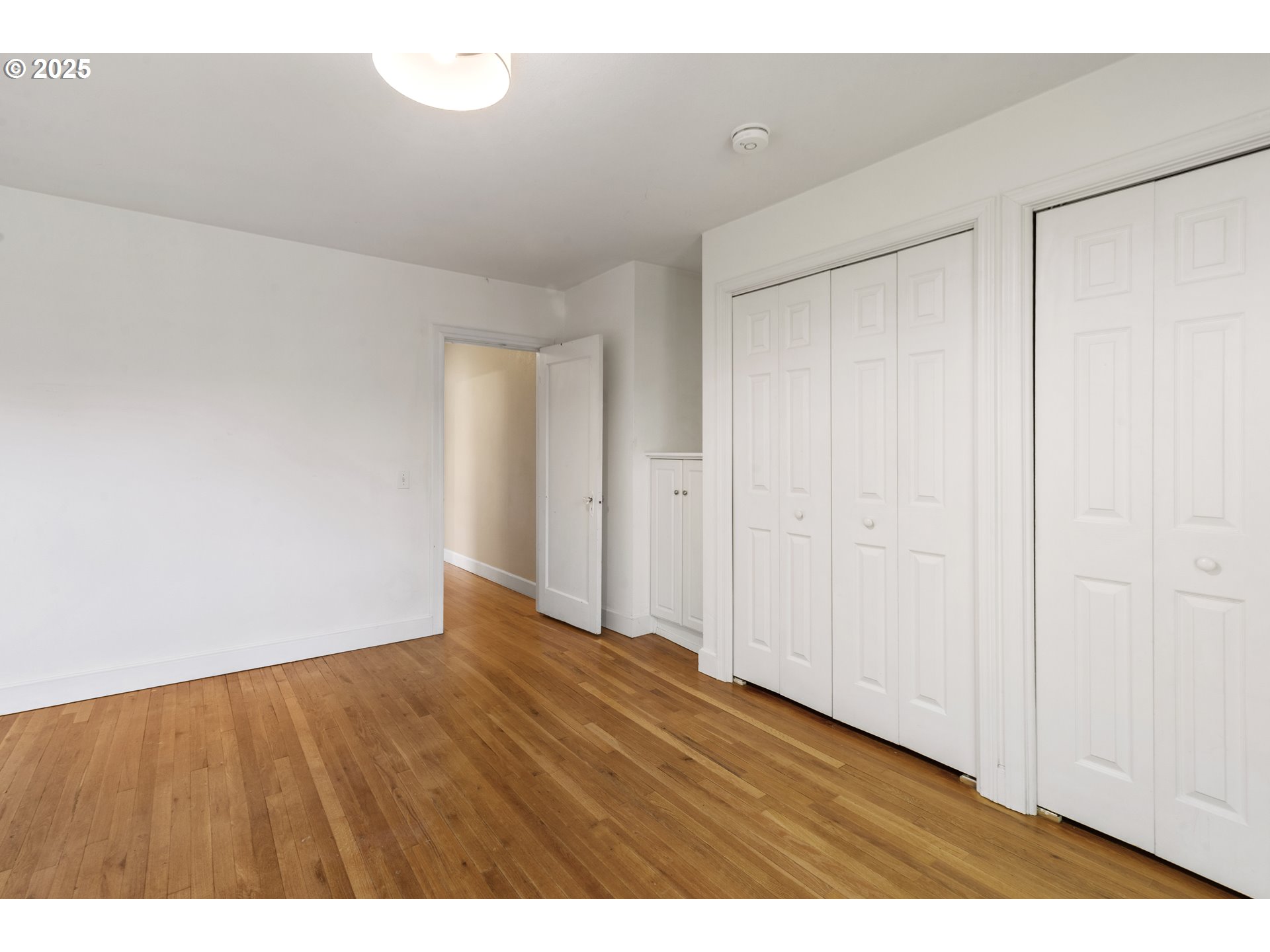 2000 Harney St Property Photo 22