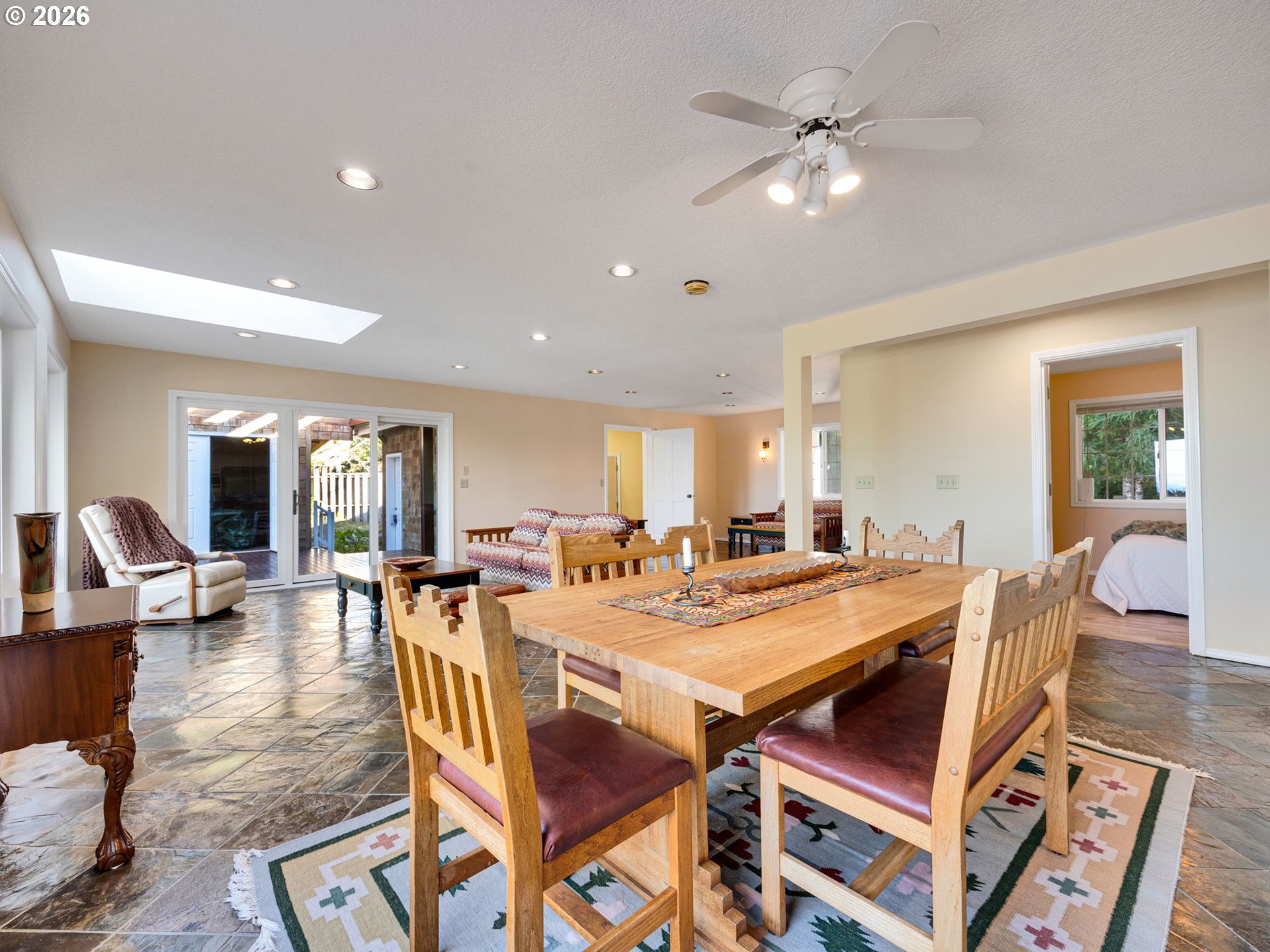 3730 Sunset Blvd Property Photo 15