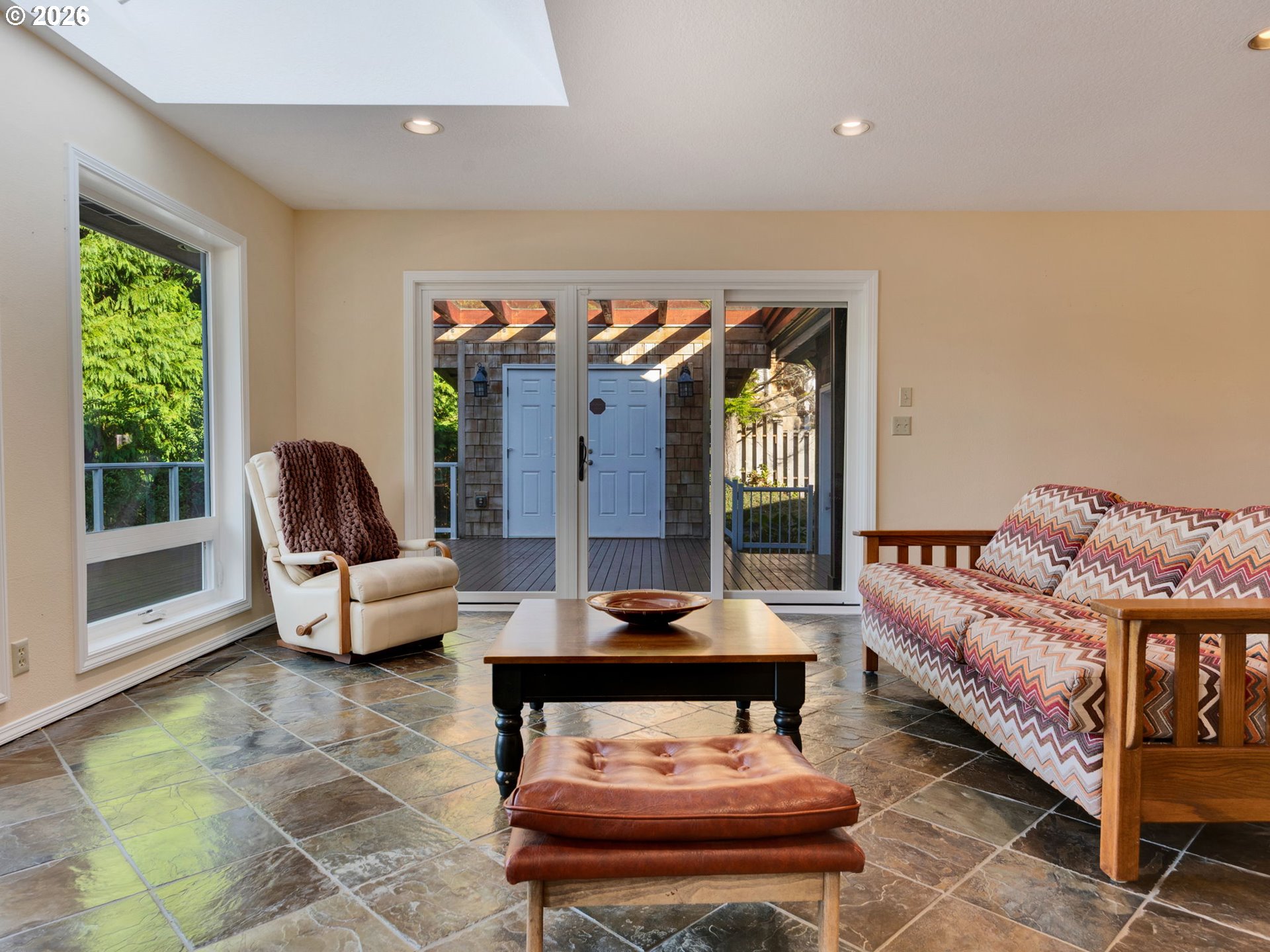 3730 Sunset Blvd Property Photo 19