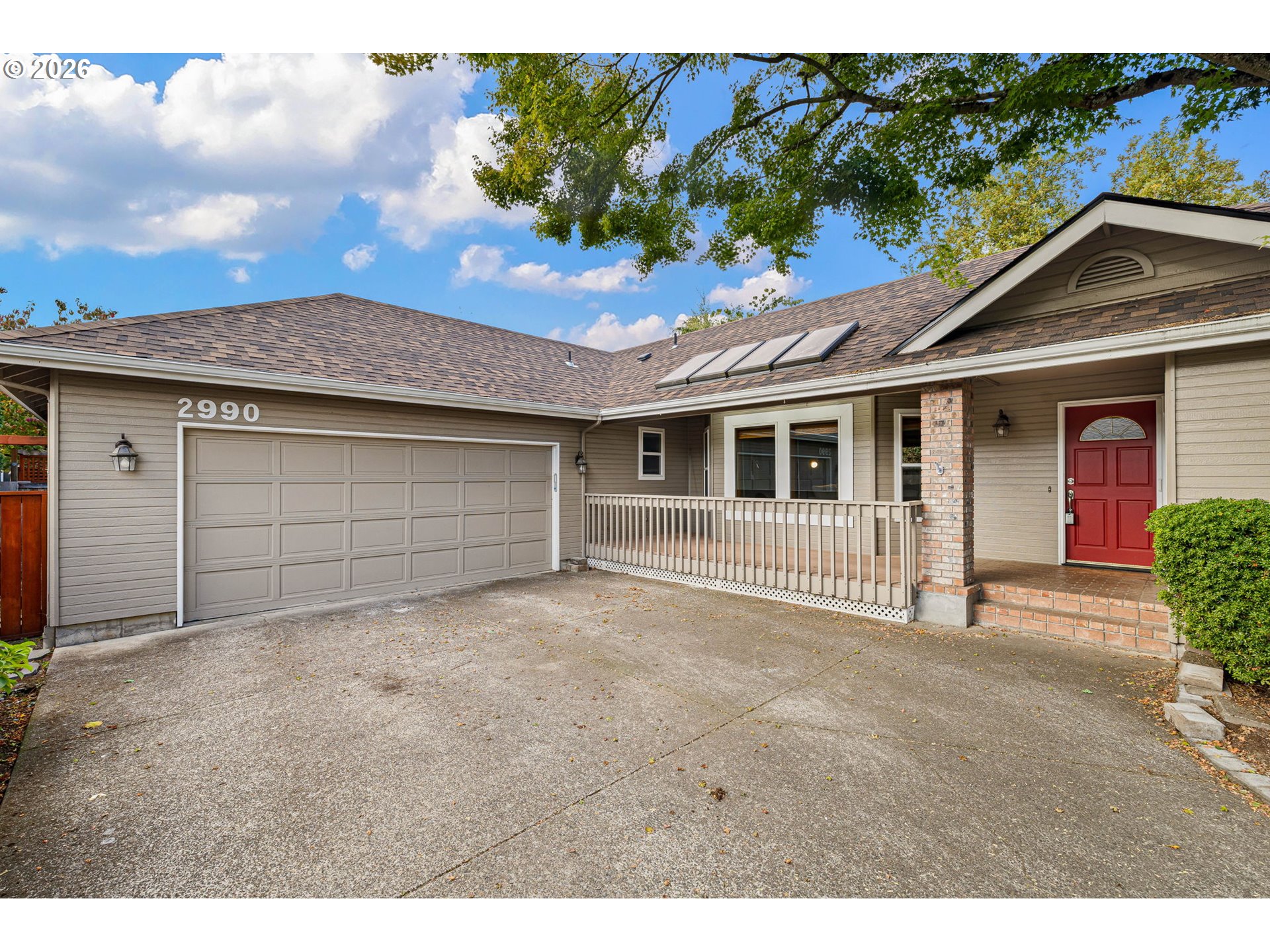 2990 Gilham Rd Property Photo 3