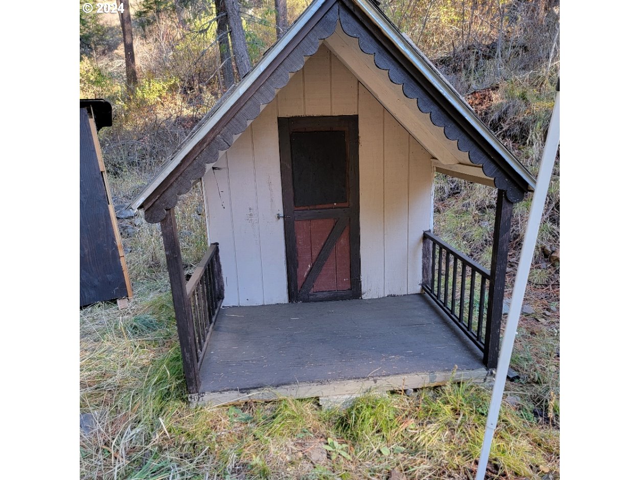 River Canyon Rd Tl 900 Property Photo 4
